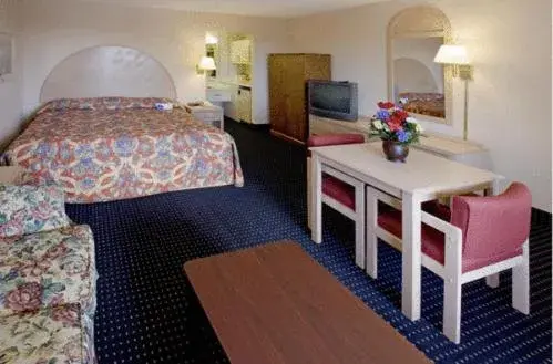King Suite in Americas Best Value Inn & Suites in Murfreesboro King Suite in Americas Best Value Inn & Suites in Murfreesboro