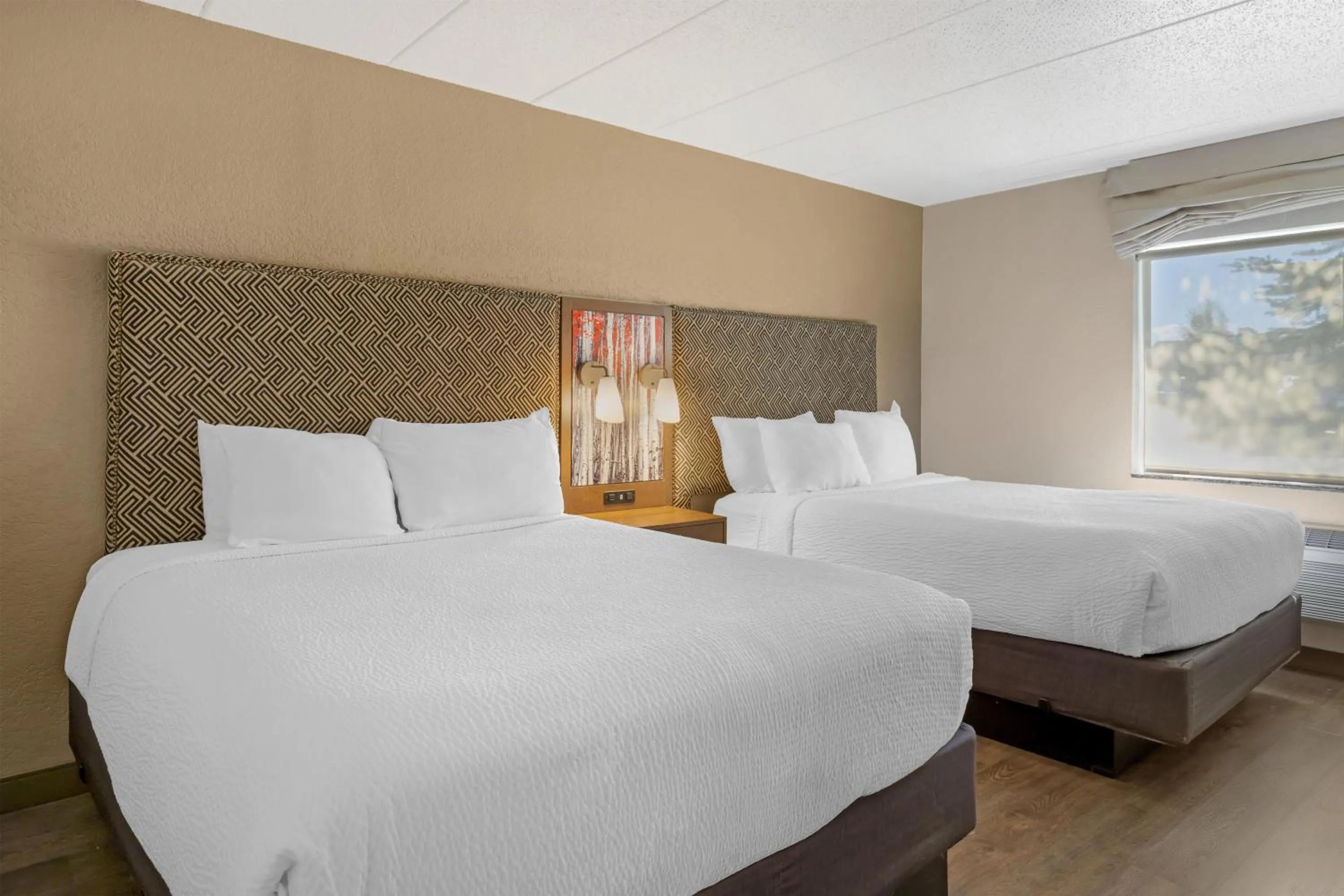 Bedroom, Bed in Best Western Plus McCall Lodge and Suites