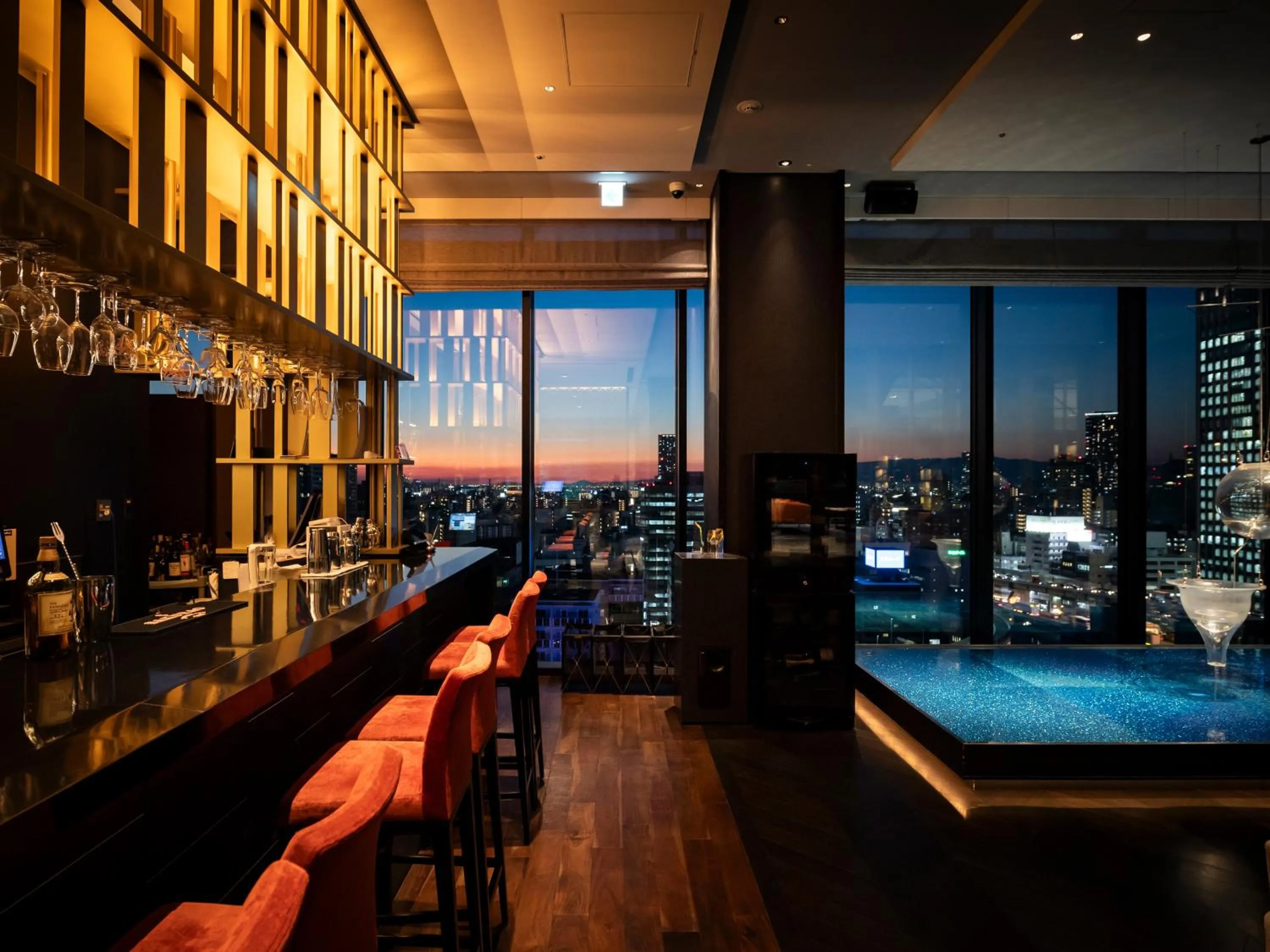 Lounge or bar in Osaka Excel Hotel Tokyu