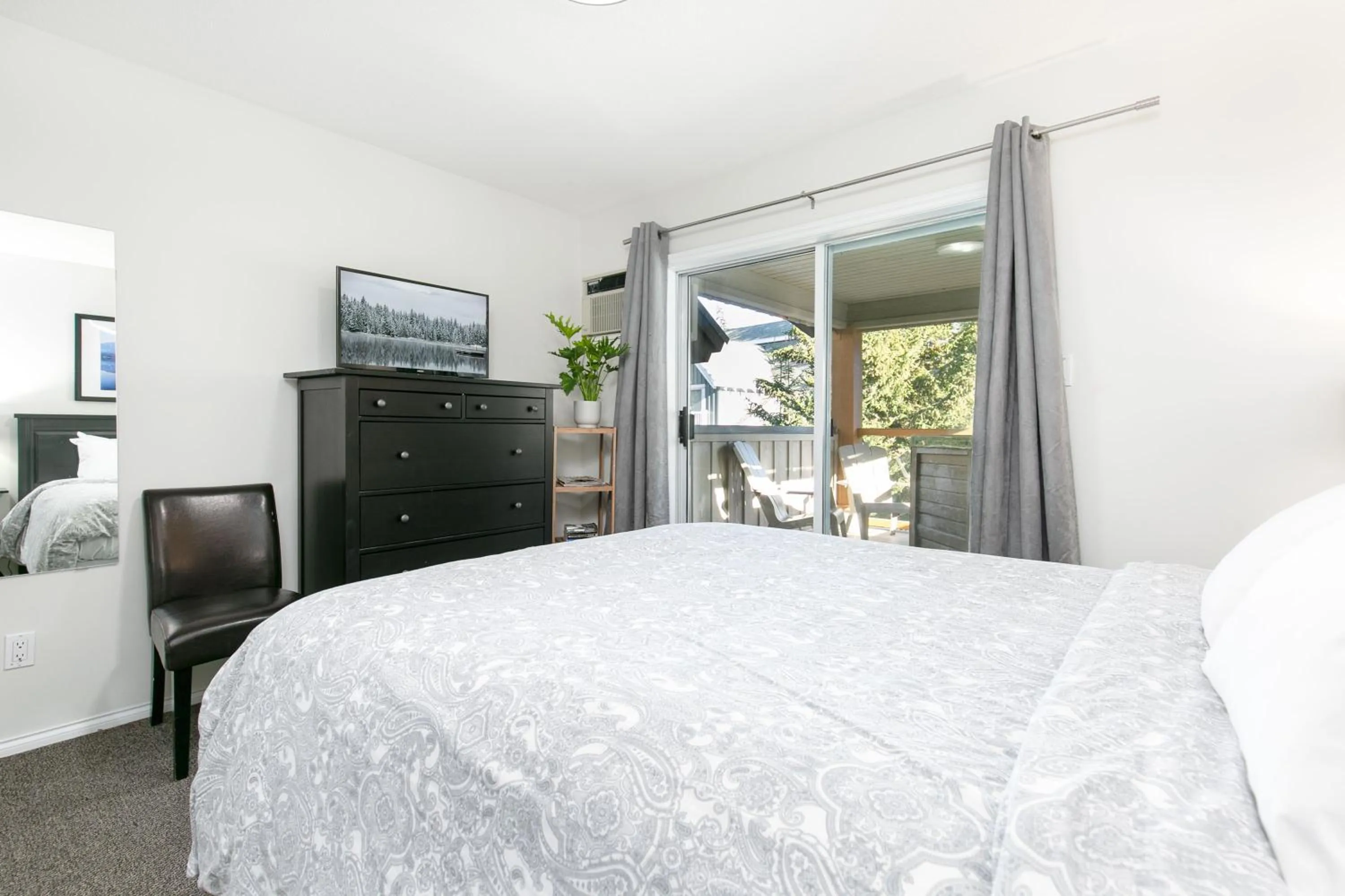 Bedroom, Bed in Glaciers Reach by Allseason Vacation Rentals