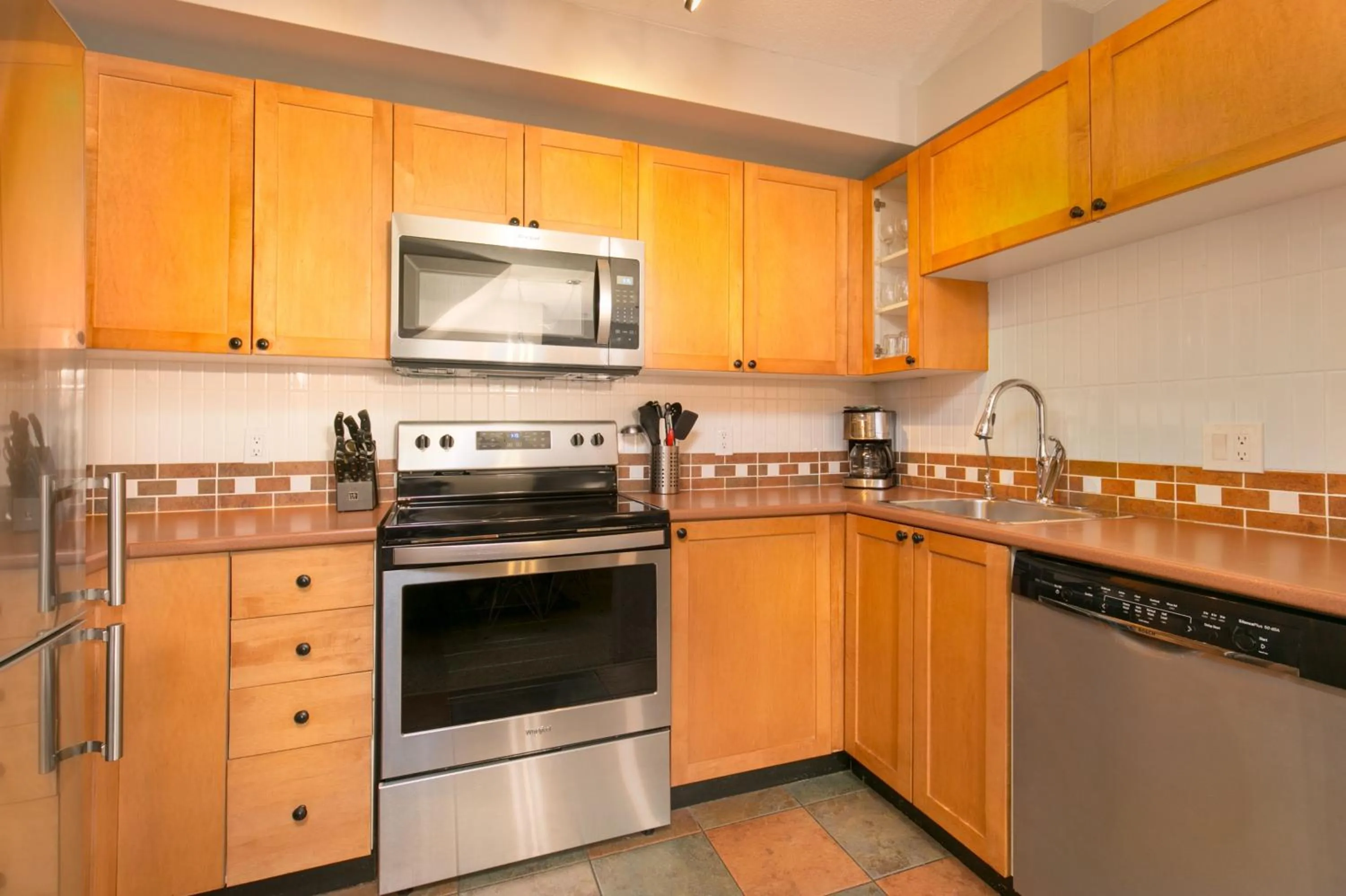 Kitchen or kitchenette in Glaciers Reach by Allseason Vacation Rentals