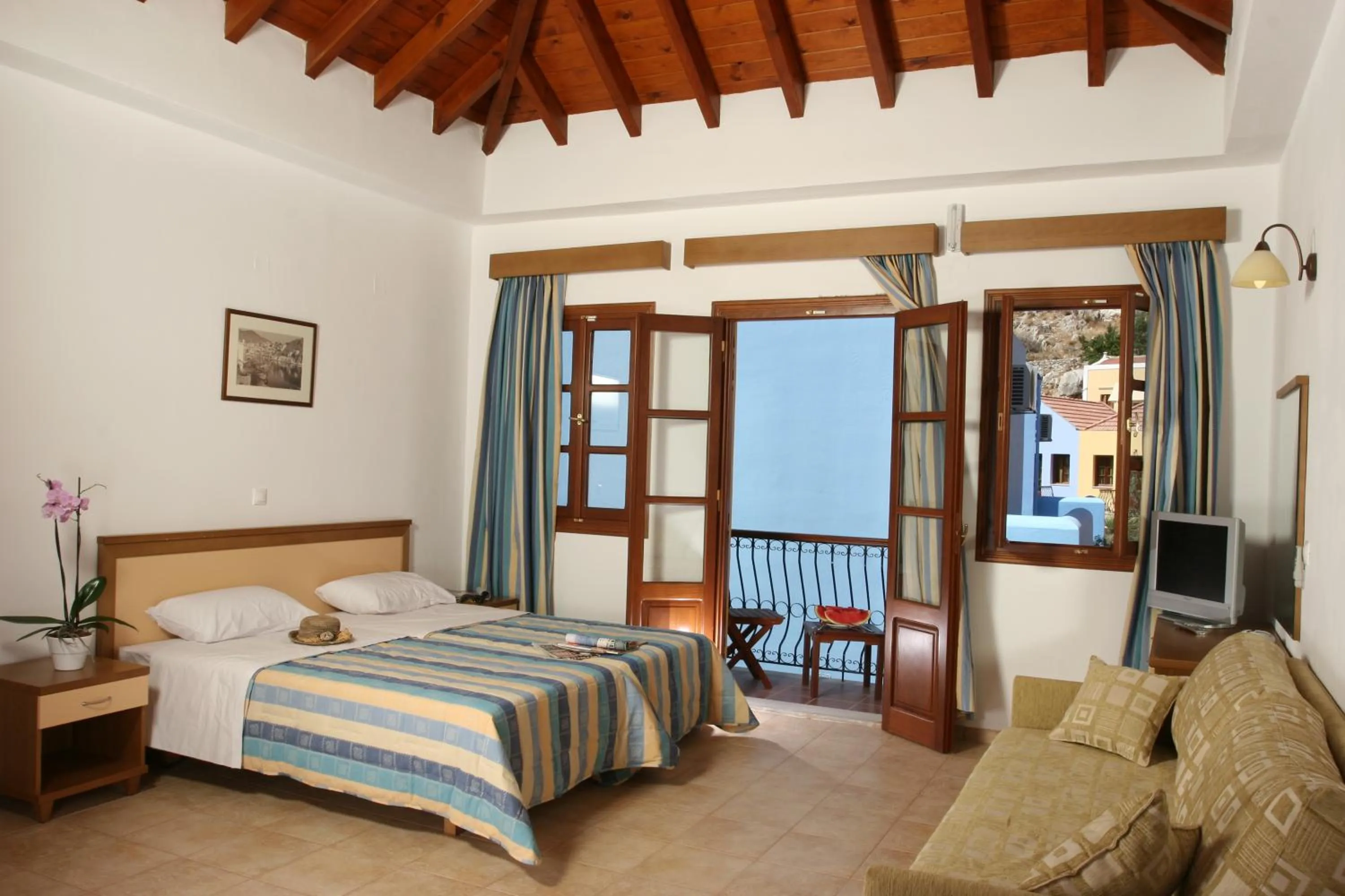 Bedroom, Bed in Iapetos Village