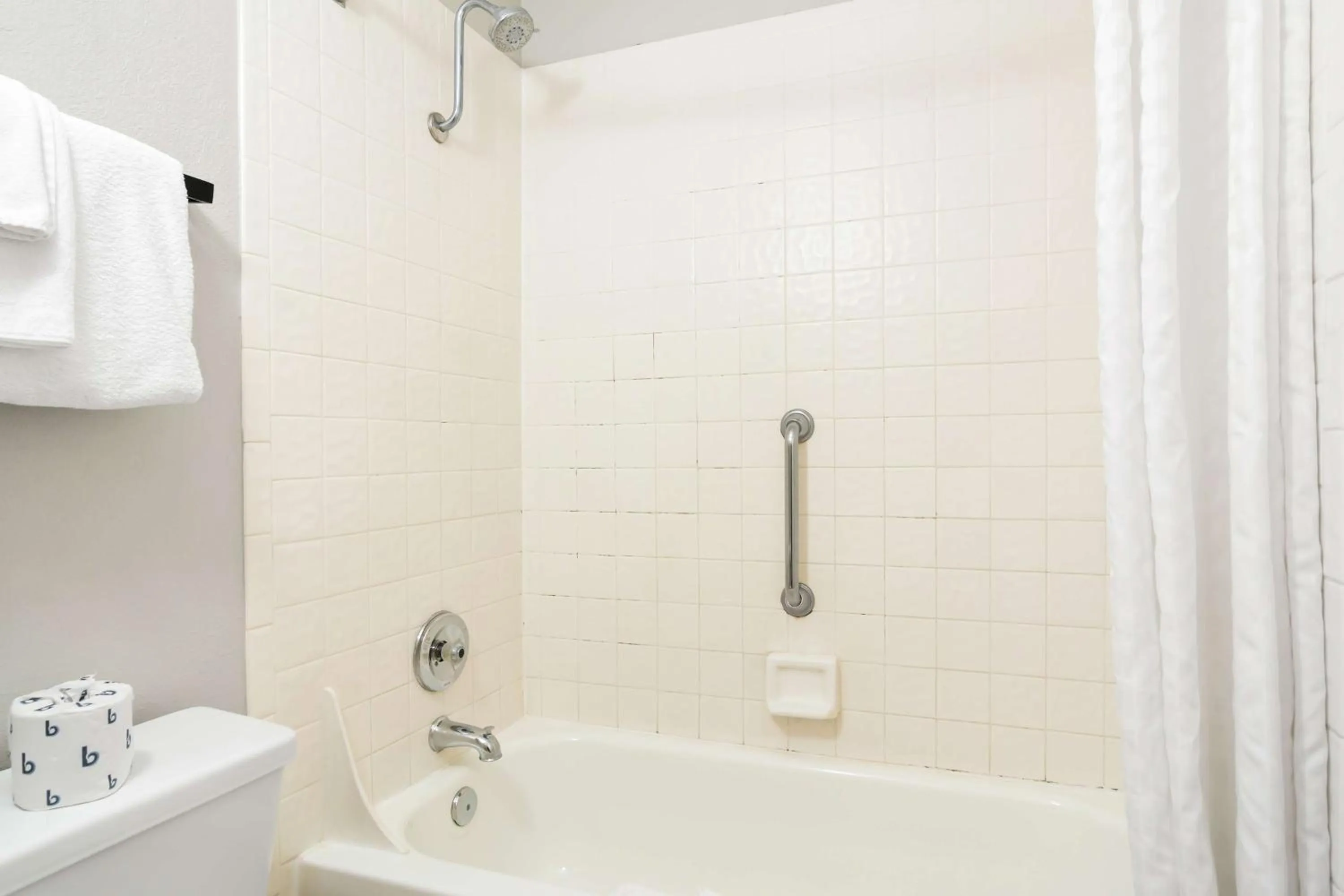 Bathroom in Best Western The Oasis at Joplin