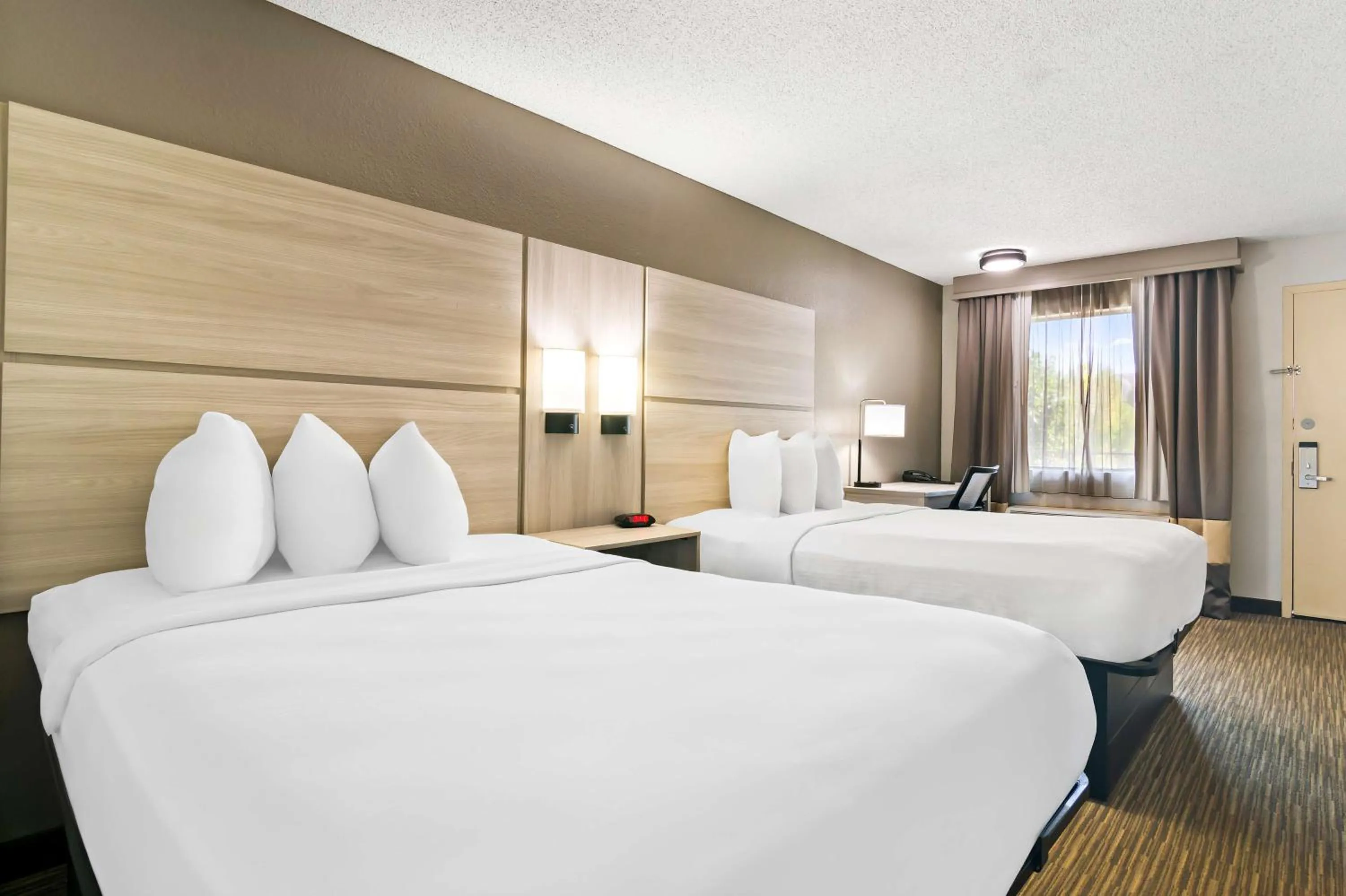 Bedroom, Bed in Best Western The Oasis at Joplin