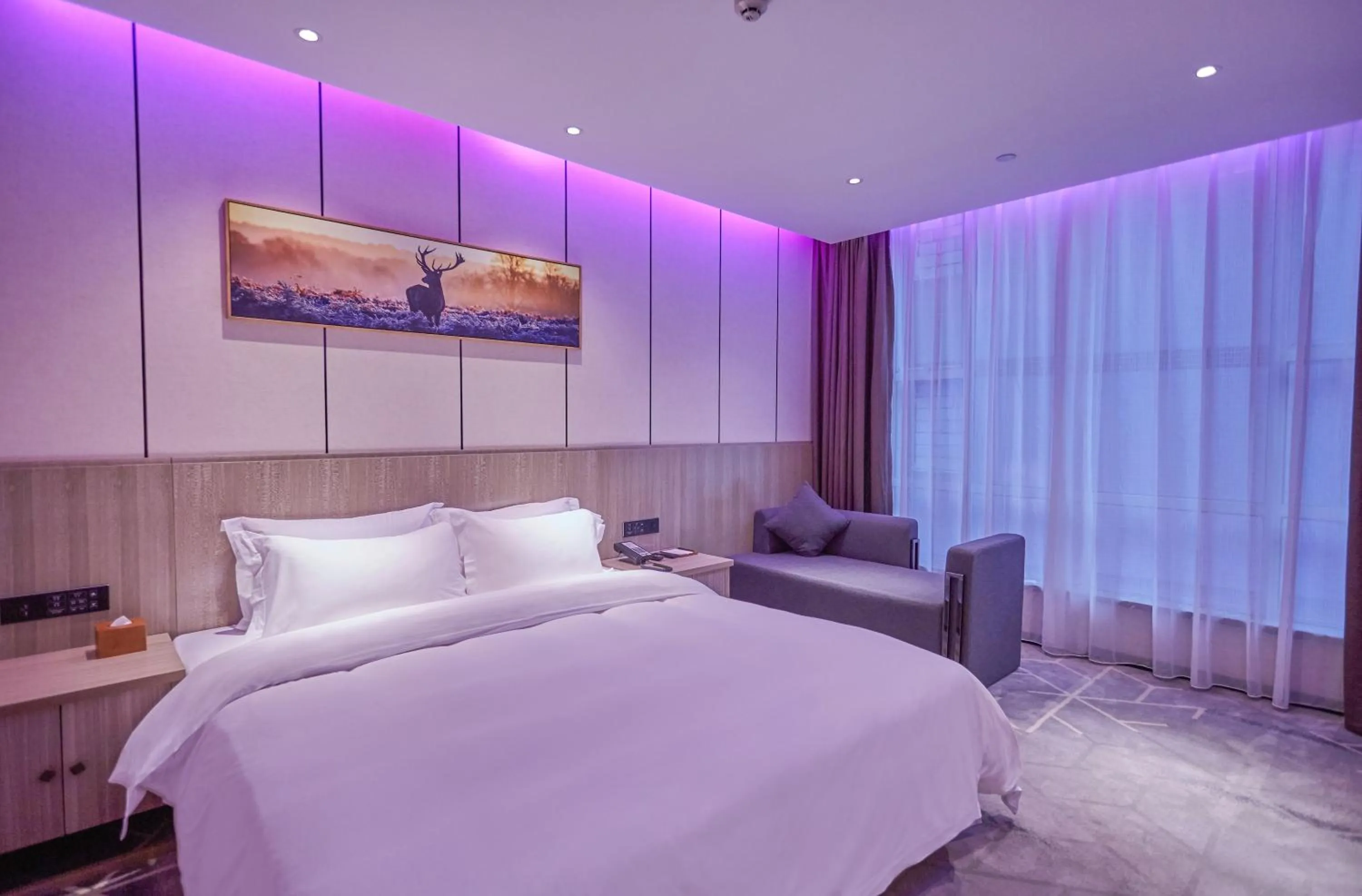 Photo of the whole room, Bed in Paco Hotel Guangzhou Baiyun Airport Liantang Metro