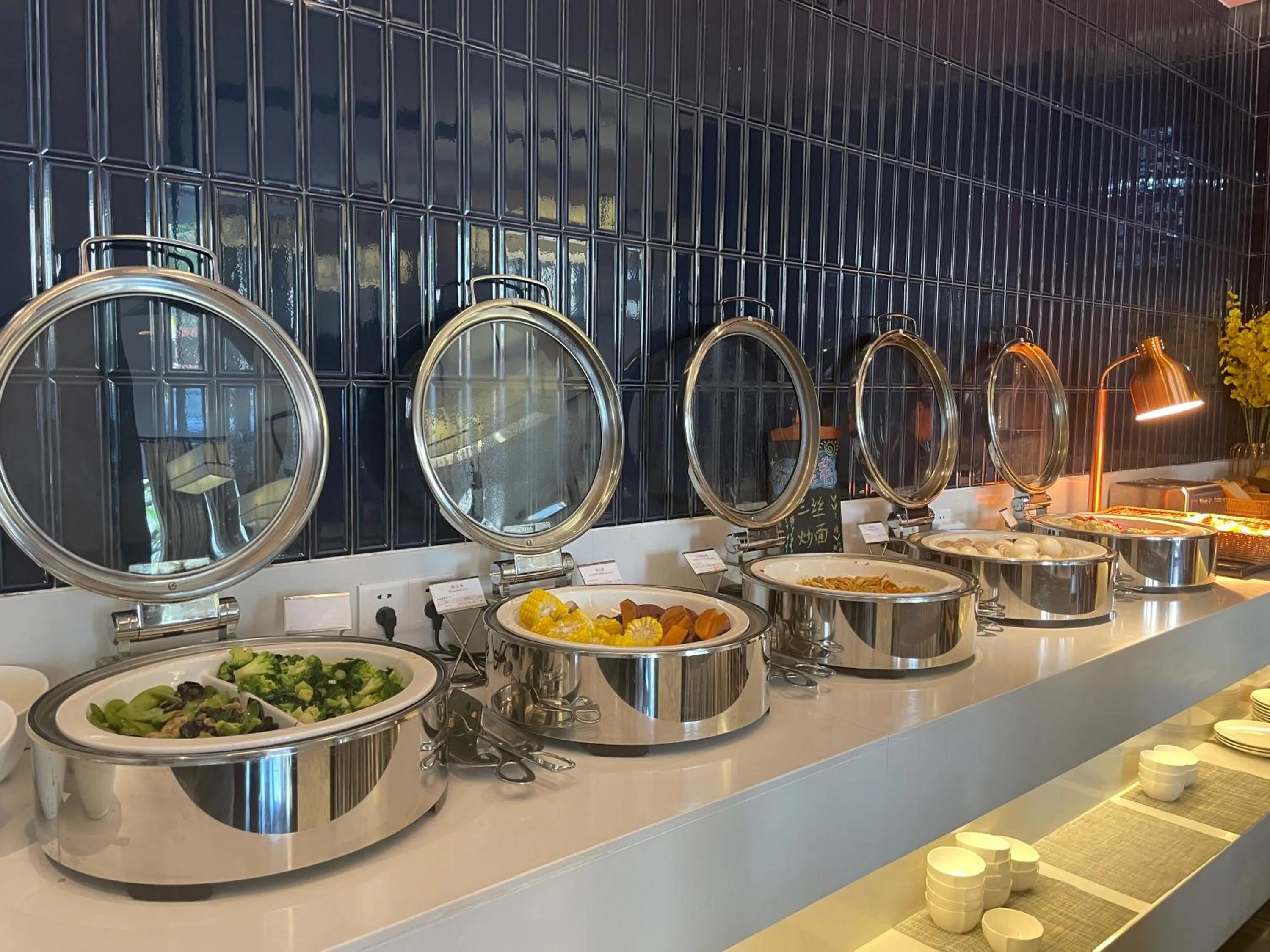 Restaurant/places to eat in Paco Hotel Guangzhou Baiyun Airport Liantang Metro