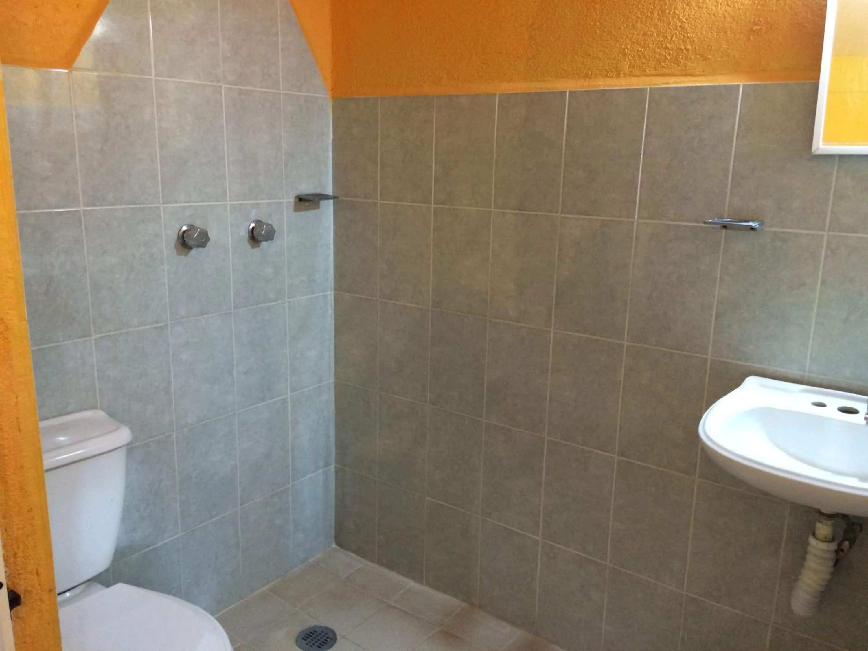 Shower in Hotel Las Salinas