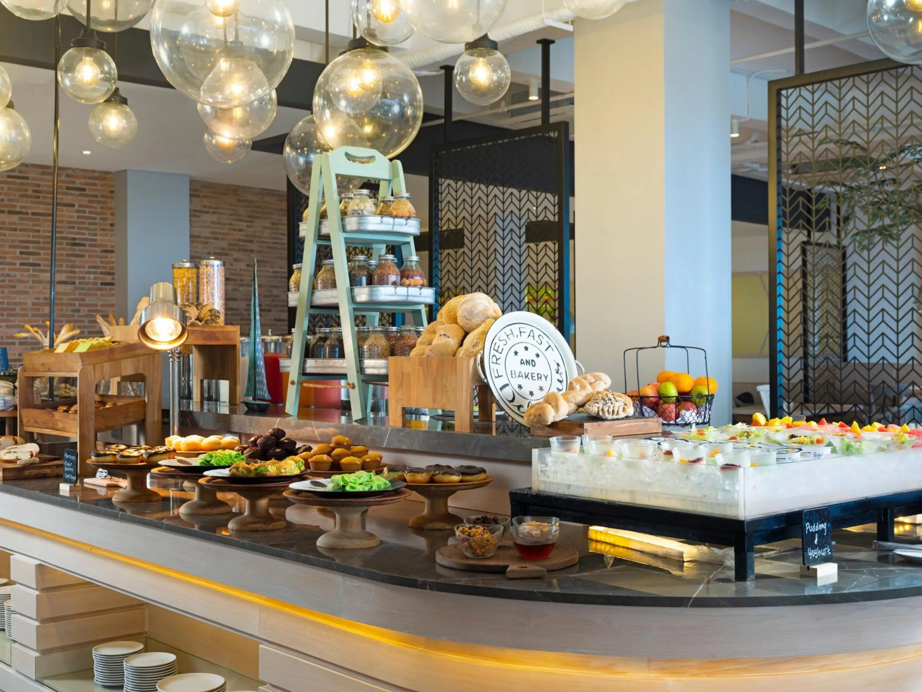 Restaurant/places to eat in Novus Jiva Anyer