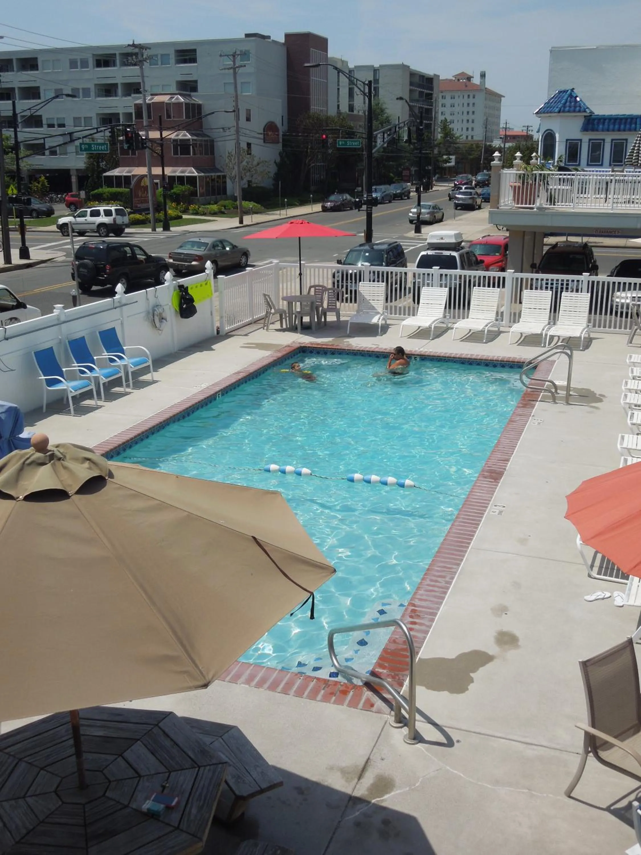 Swimming pool in Sifting Sands Motel