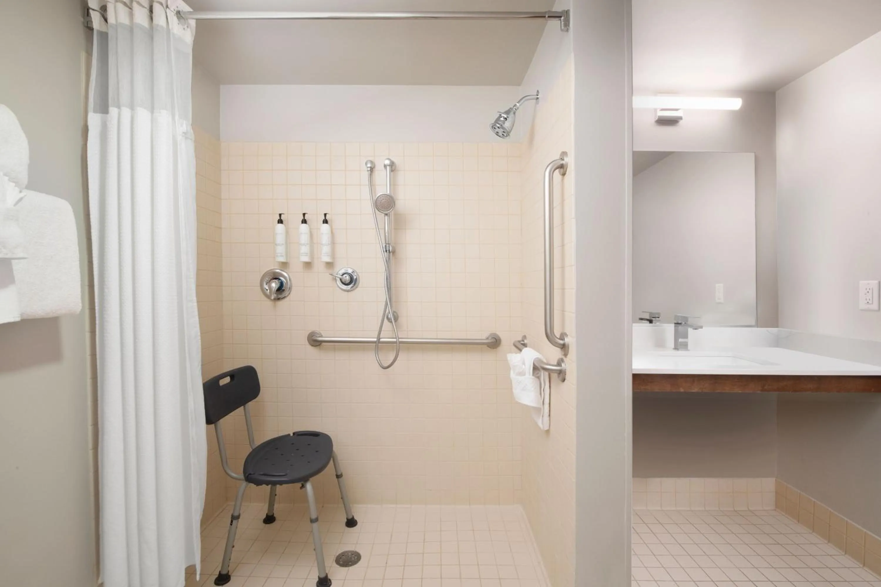 Bathroom in TownePlace Suites by Marriott Galveston Island