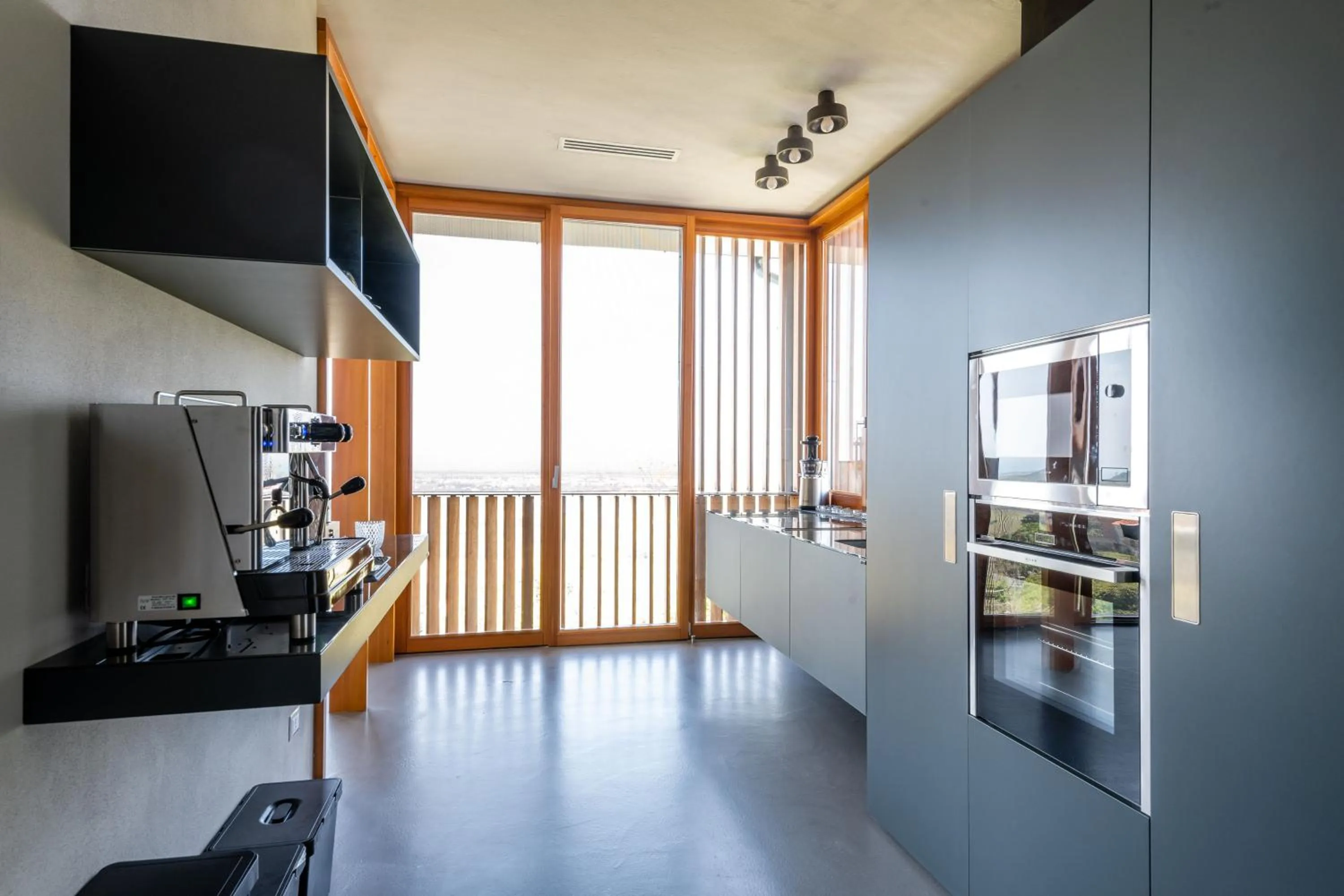 Communal kitchen in Villa Curiel