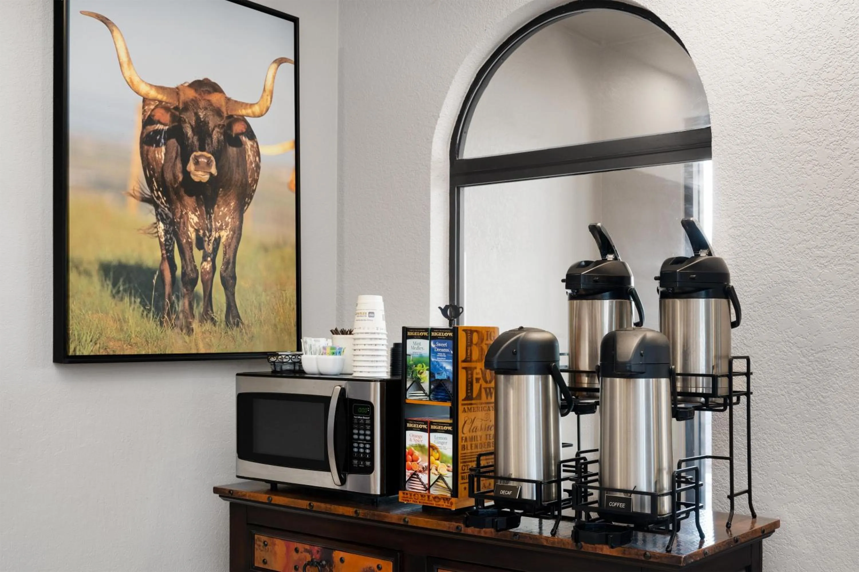 Breakfast in Best Western Discovery Inn