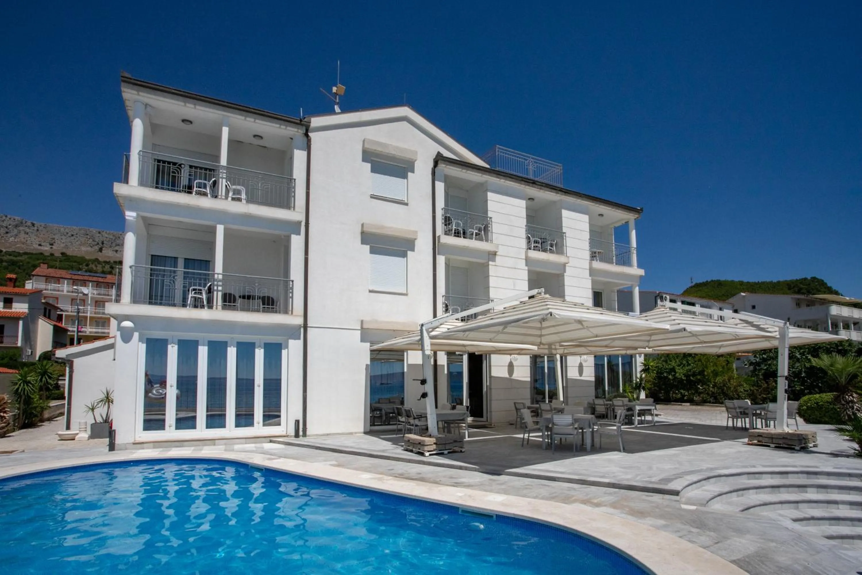 Property building in Hotel Neva