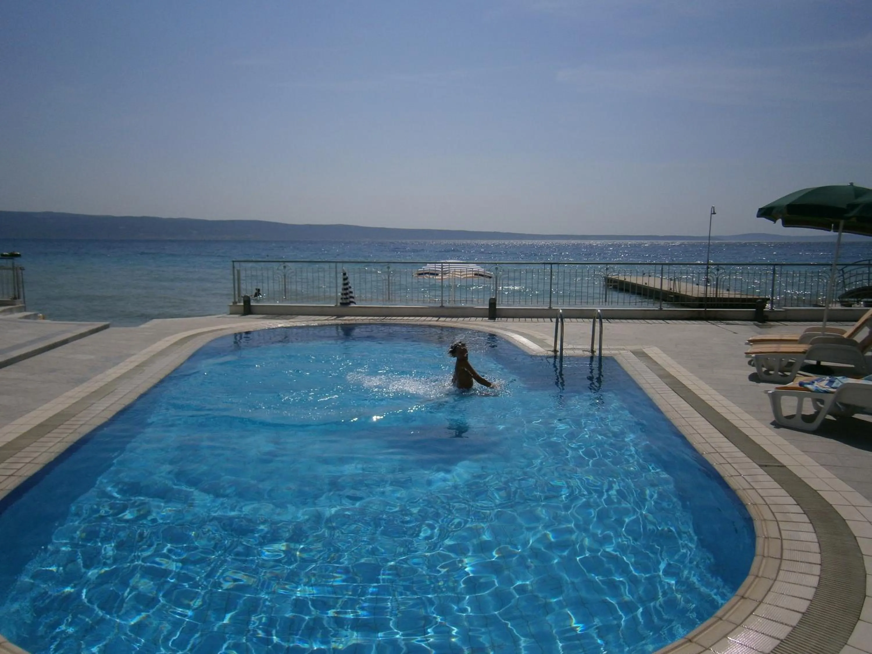 Swimming pool in Hotel Neva