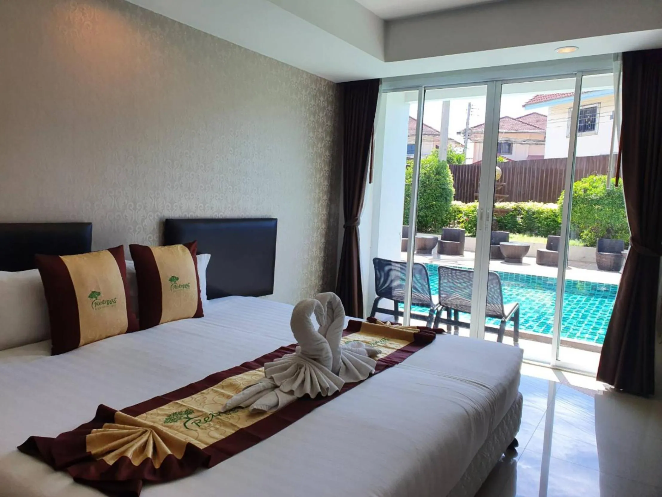 Bedroom, Bed in Retreat Resort Pattaya