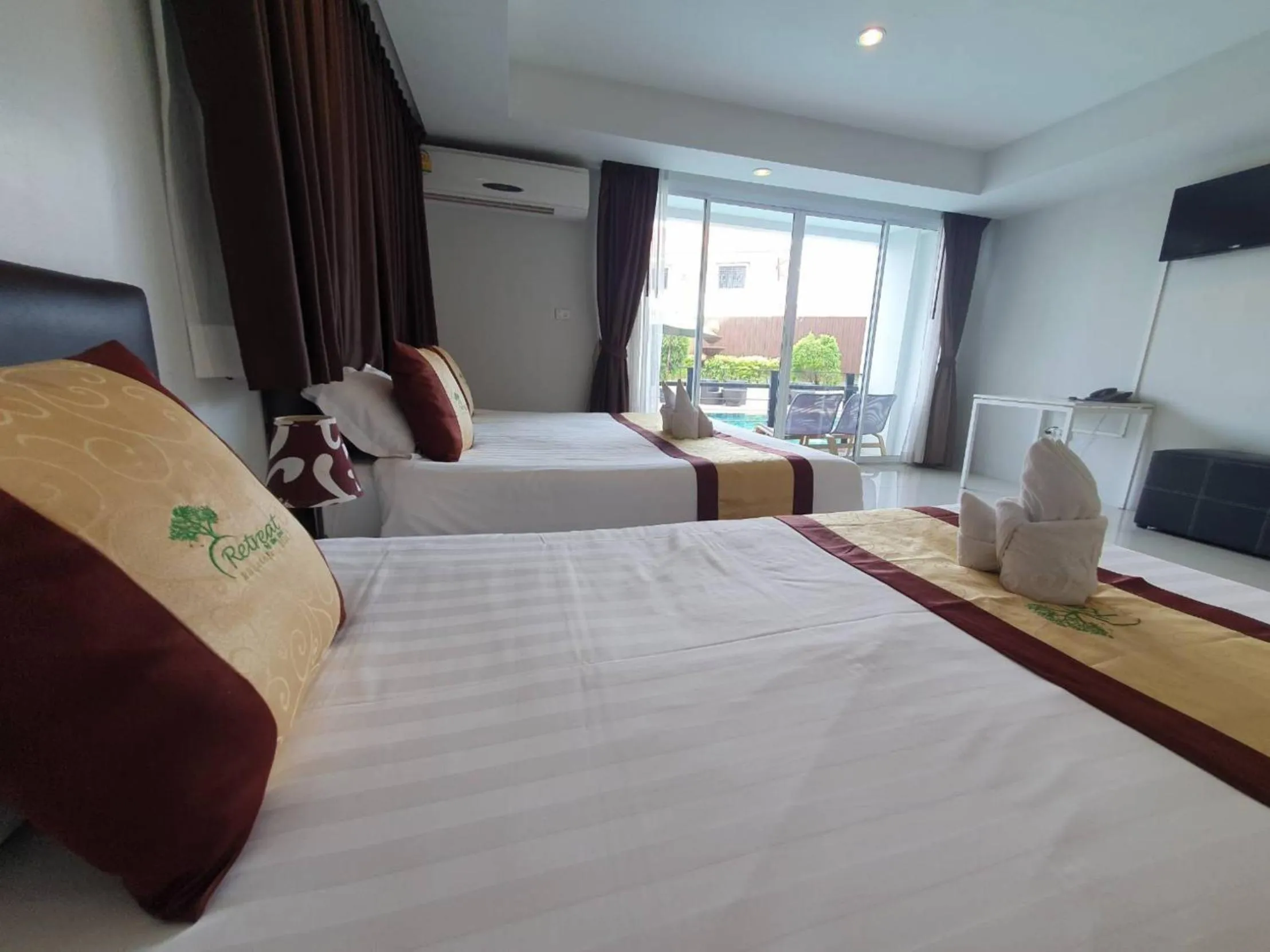 Bed in Retreat Resort Pattaya