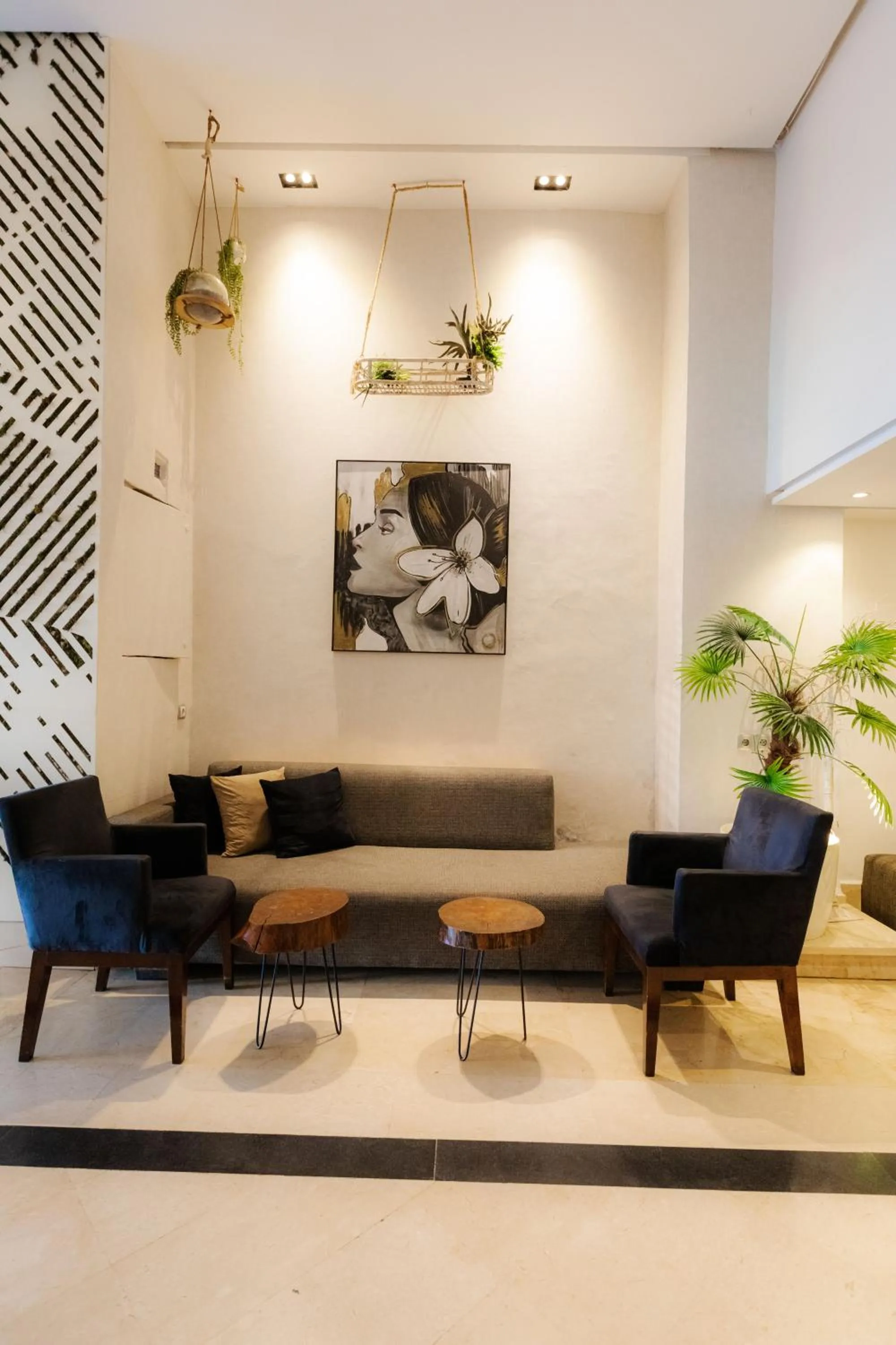 Living room in WINDSOR HOTEL CITY CENTER