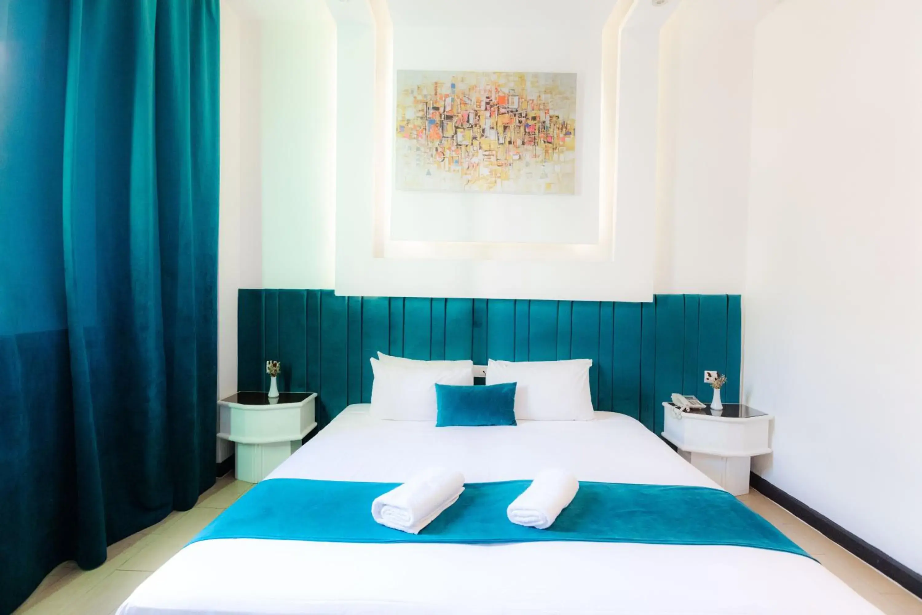 Deluxe Double Room - single occupancy in WINDSOR HOTEL CITY CENTER Deluxe Double Room - single occupancy in WINDSOR HOTEL CITY CENTER