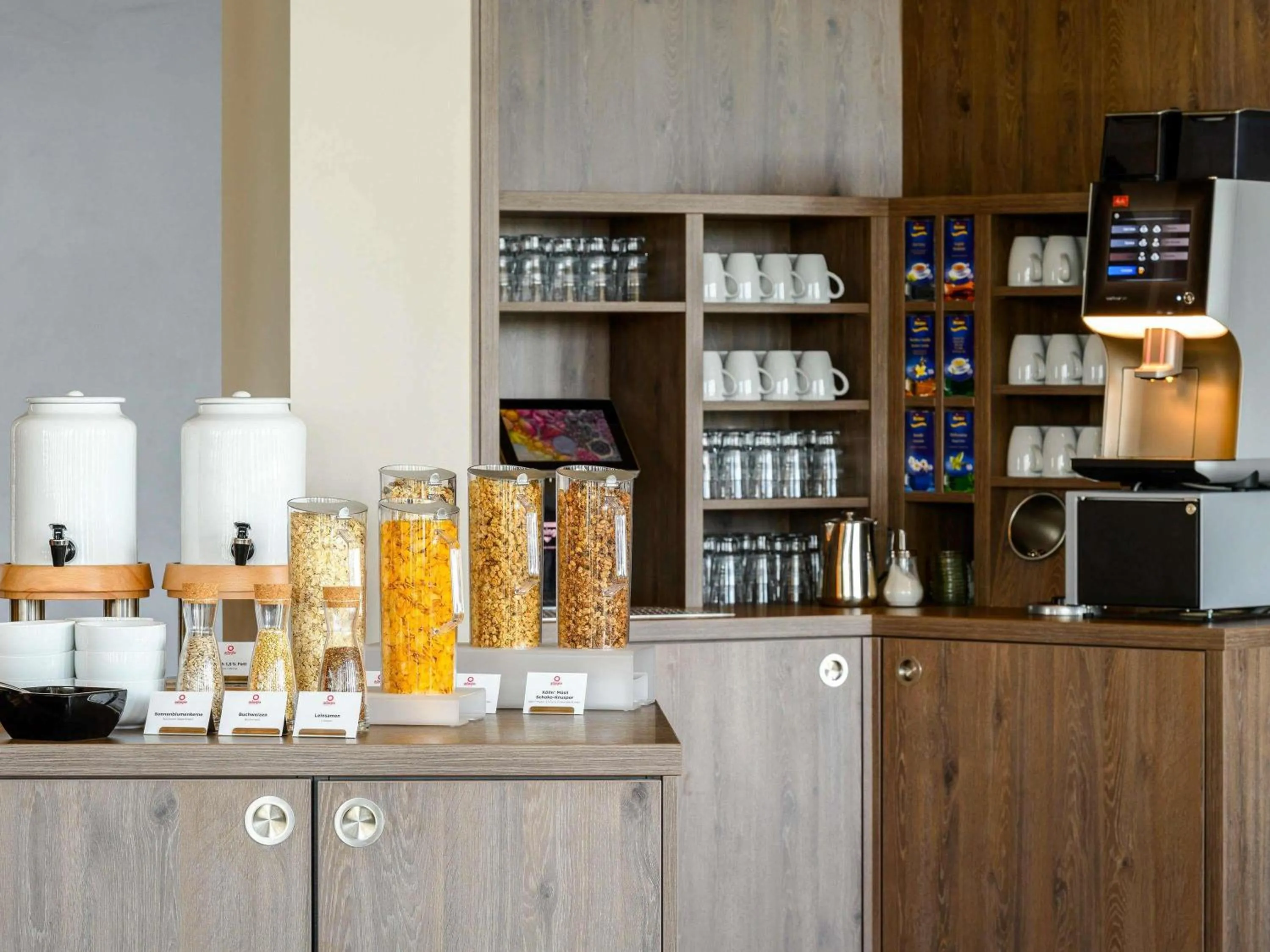 Breakfast in Aparthotel Adagio Bremen City