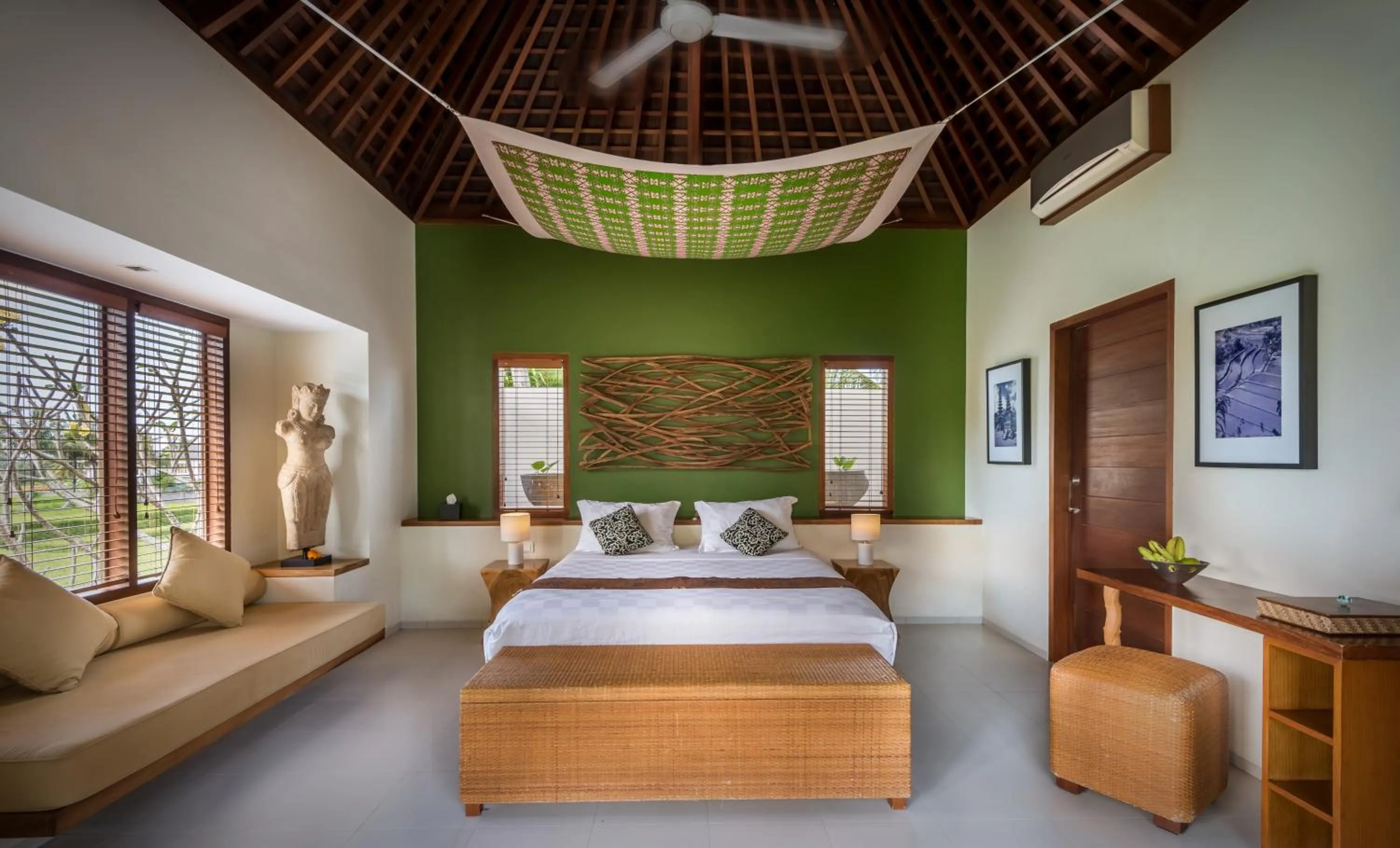Photo of the whole room, Bed in Villa Sabandari
