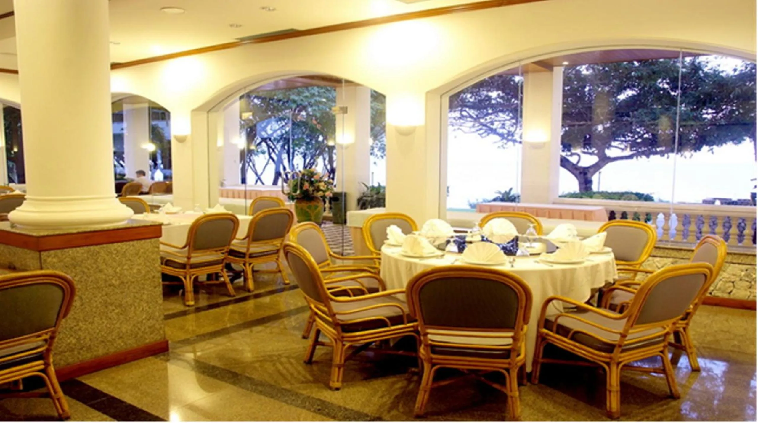 Restaurant/places to eat in Purimas Beach Hotel & Spa