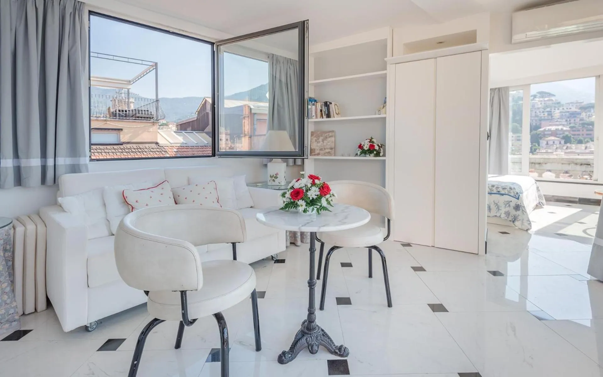 Living room in Miramare Hotel