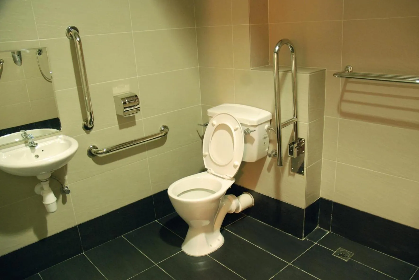 Bathroom in Old Penang Hotel - Penang Times Square