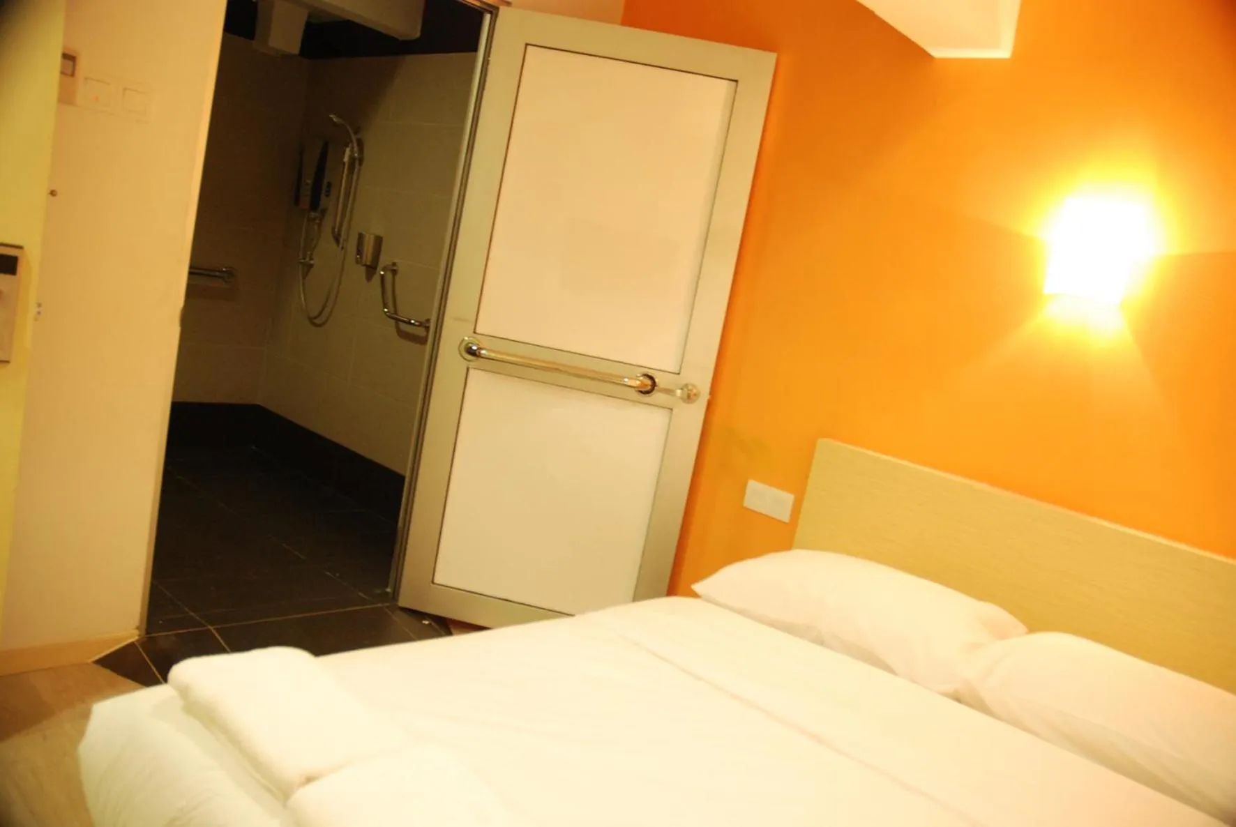 Bedroom, Bed in Old Penang Hotel - Penang Times Square