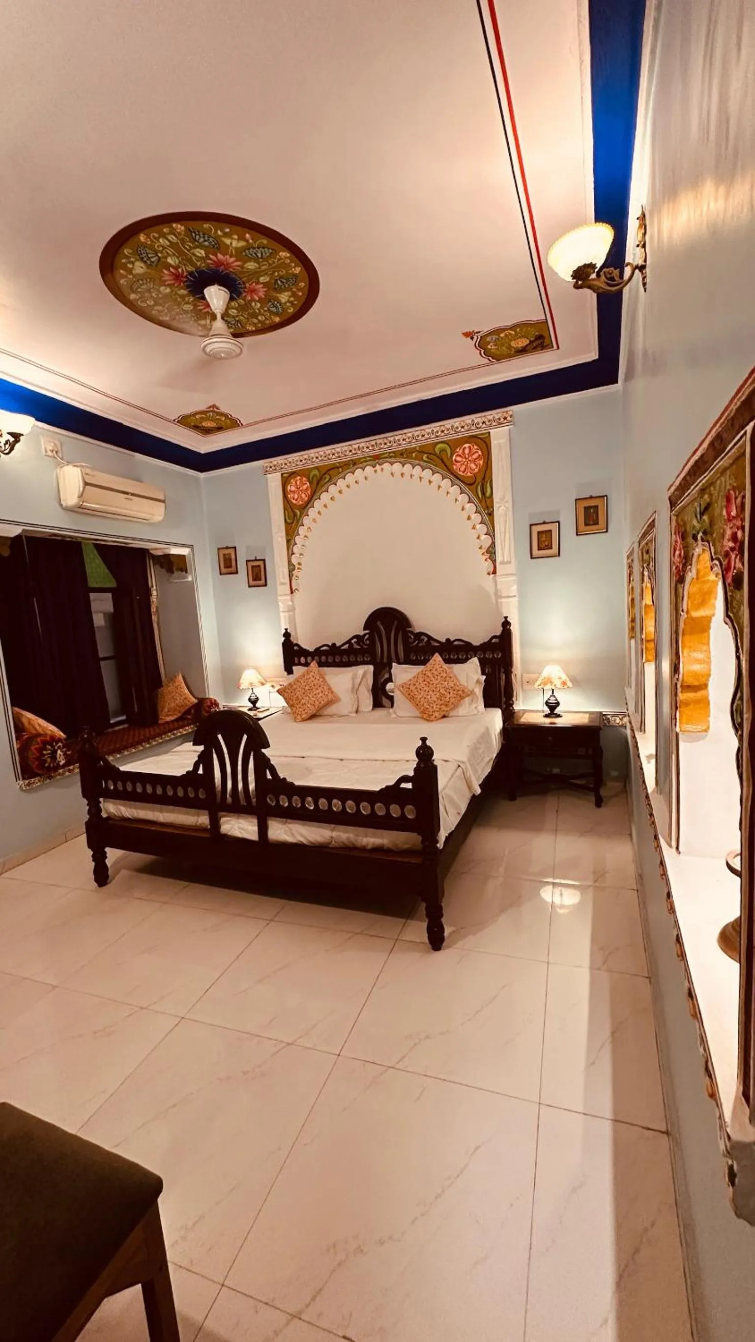 Bed in Haveli Bundi Inn