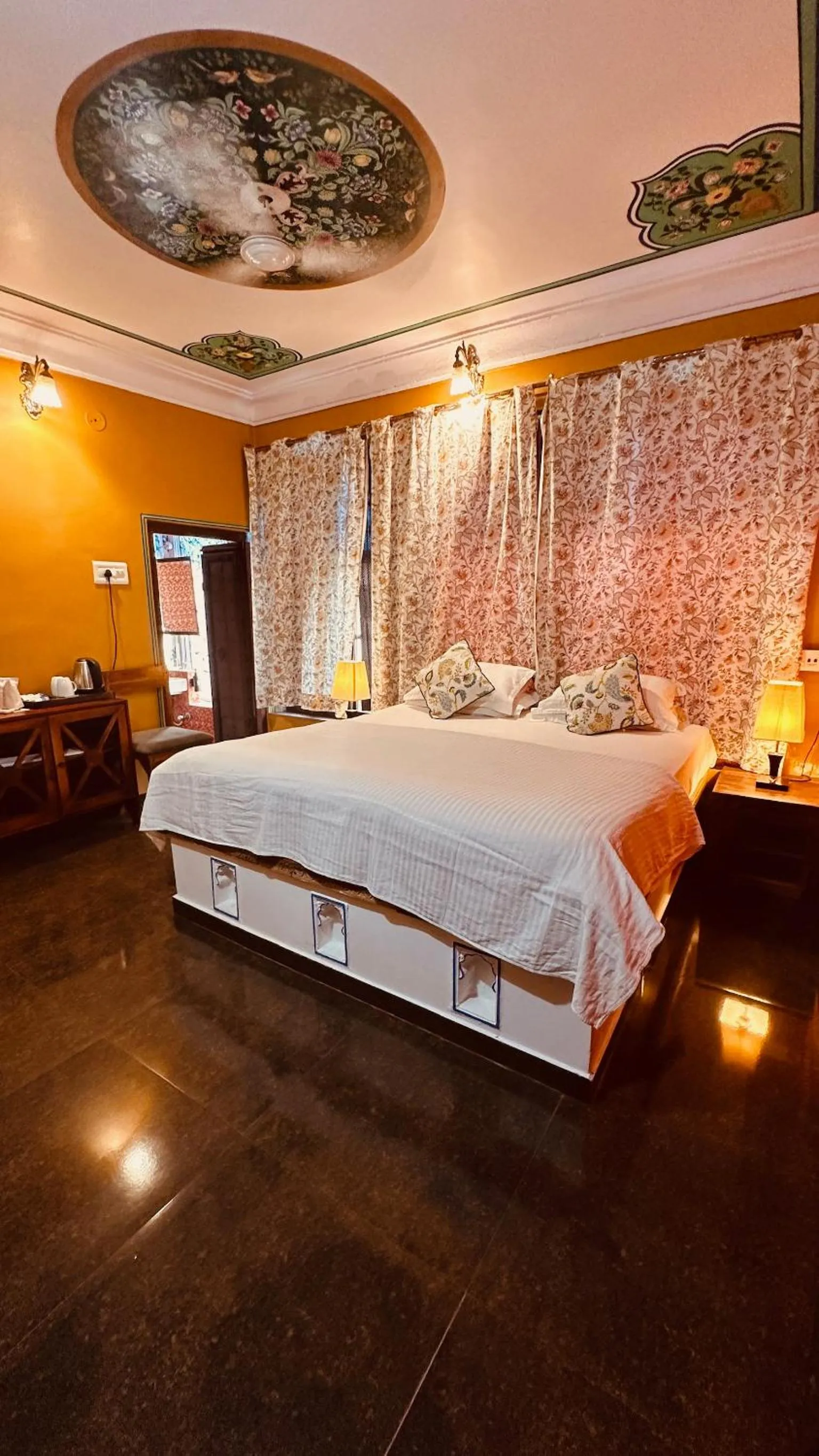 Bed in Haveli Bundi Inn