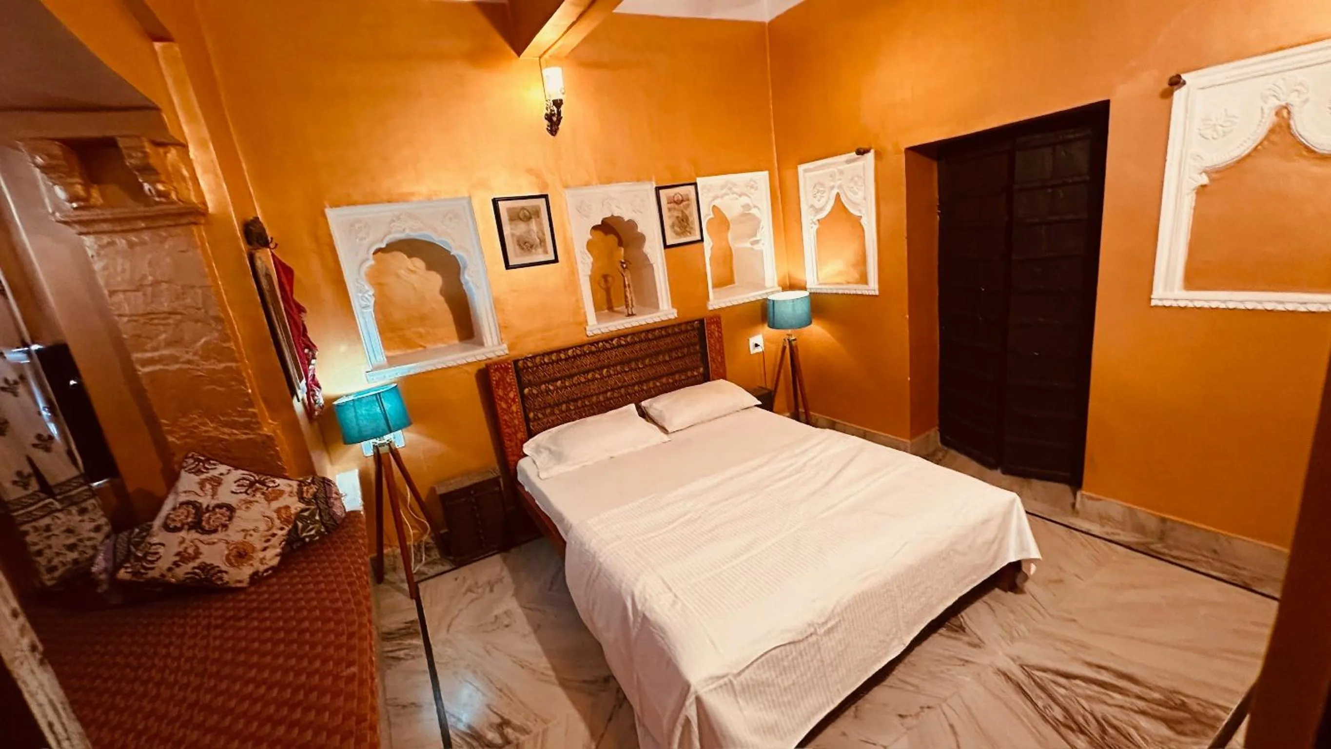 Bed in Haveli Bundi Inn