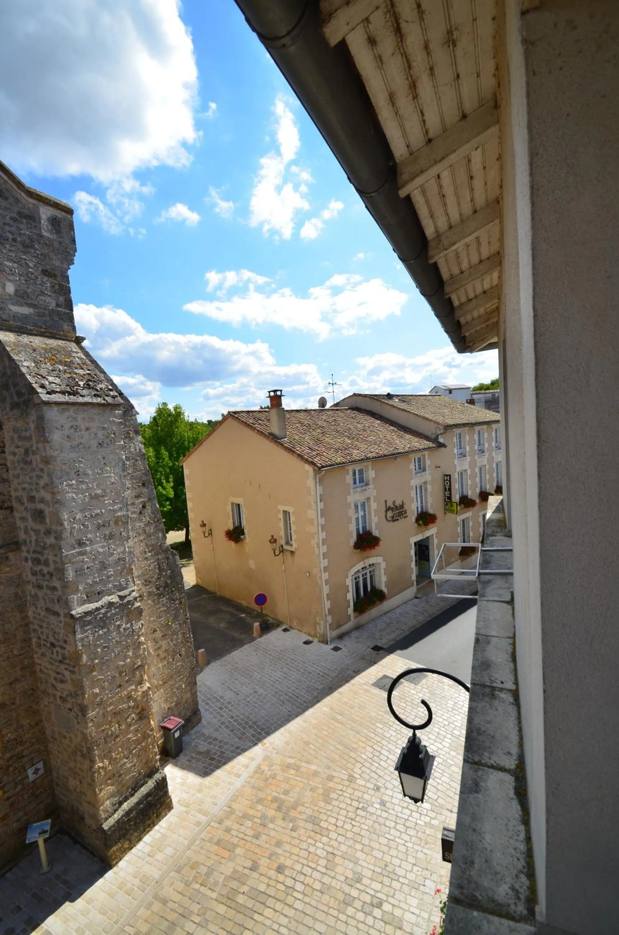 Bird's eye view in Logis Hôtel Le Saint Georges