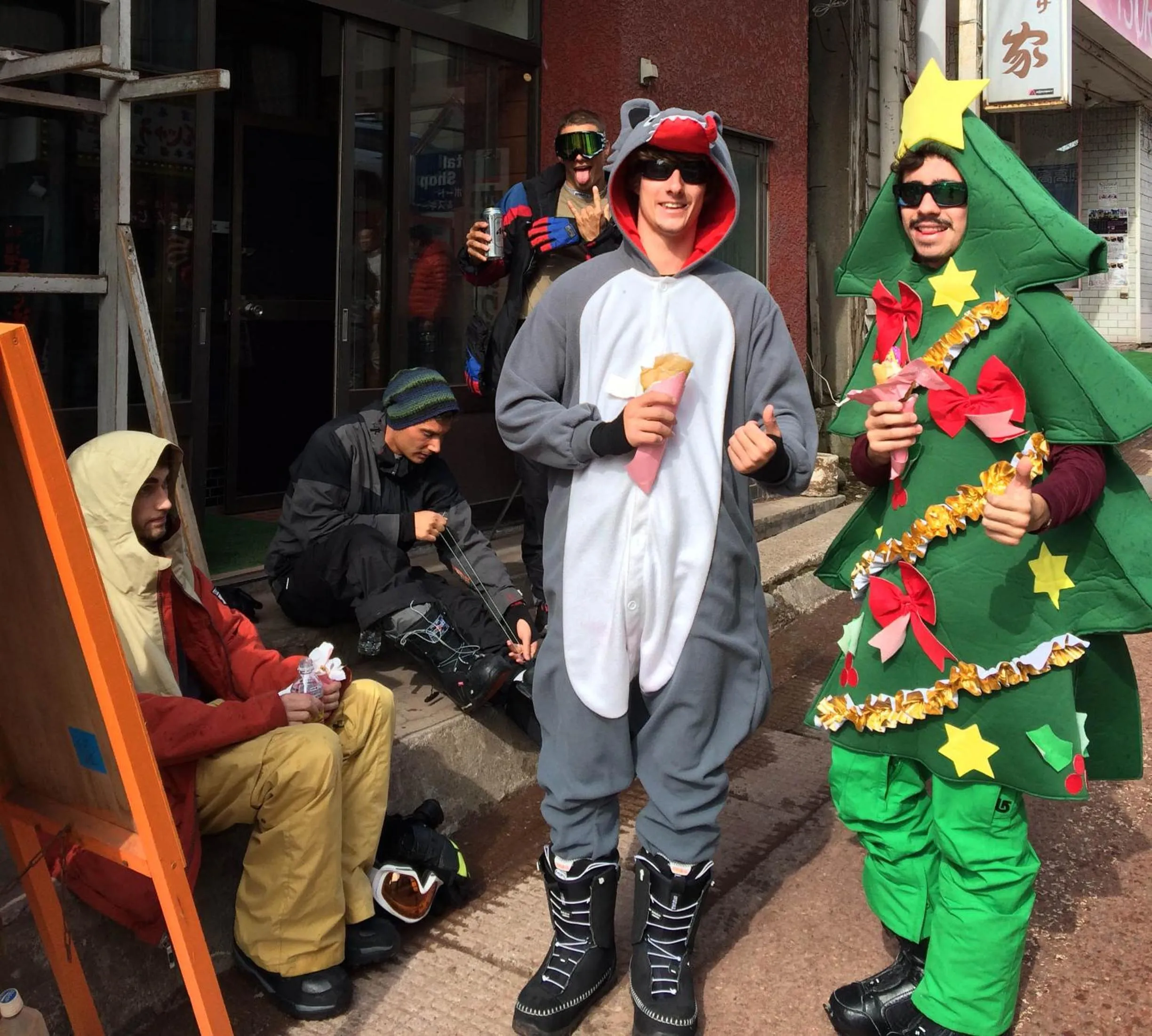 People in Hotel Senke