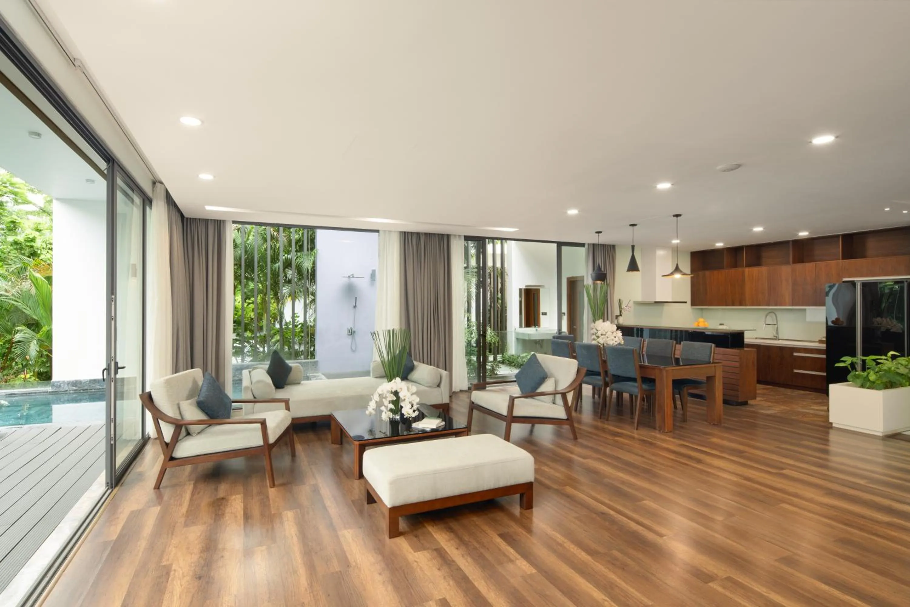 Kitchen or kitchenette, Seating Area in Flamingo Dai Lai Resort