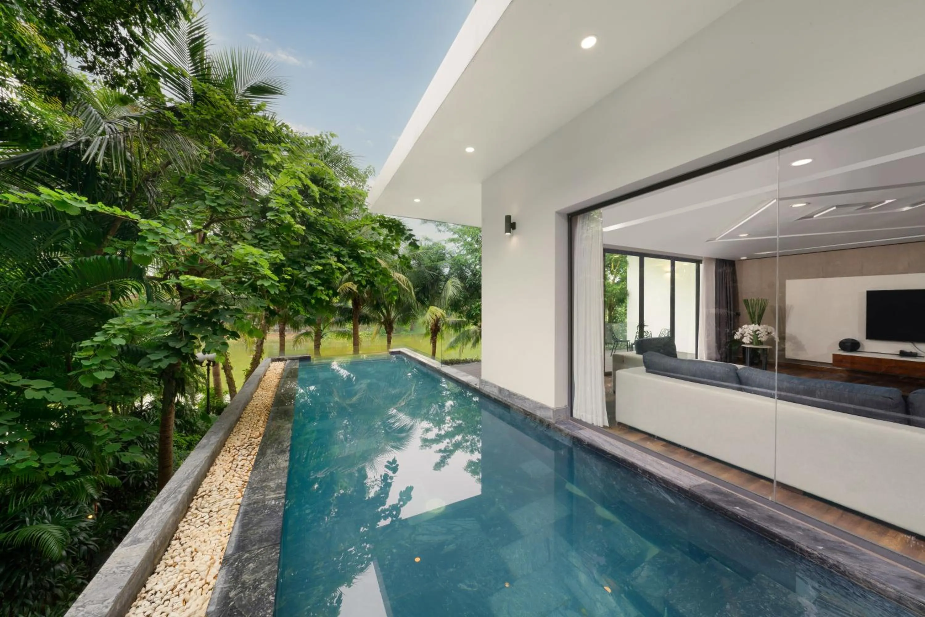 Garden view, Swimming Pool in Flamingo Dai Lai Resort