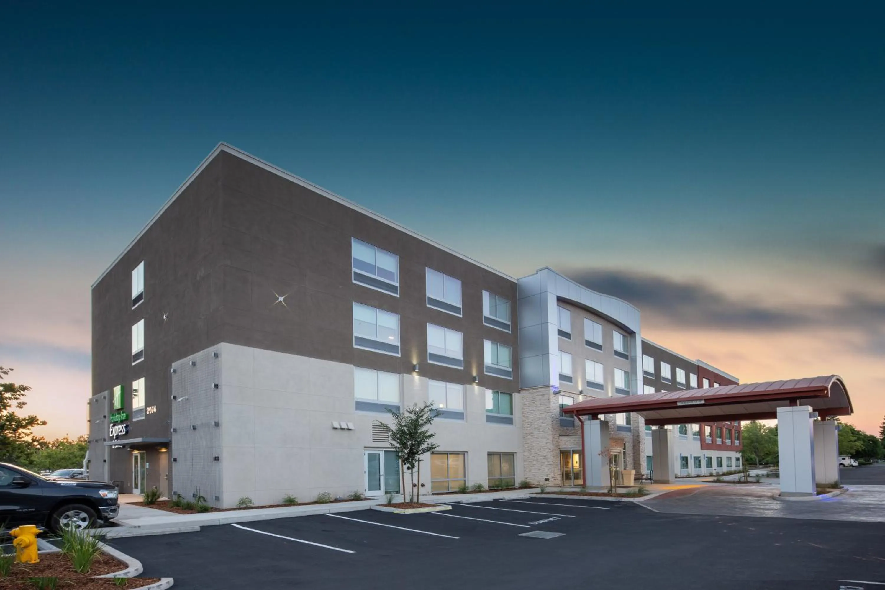 Property building in Holiday Inn Express & Suites Chico by IHG