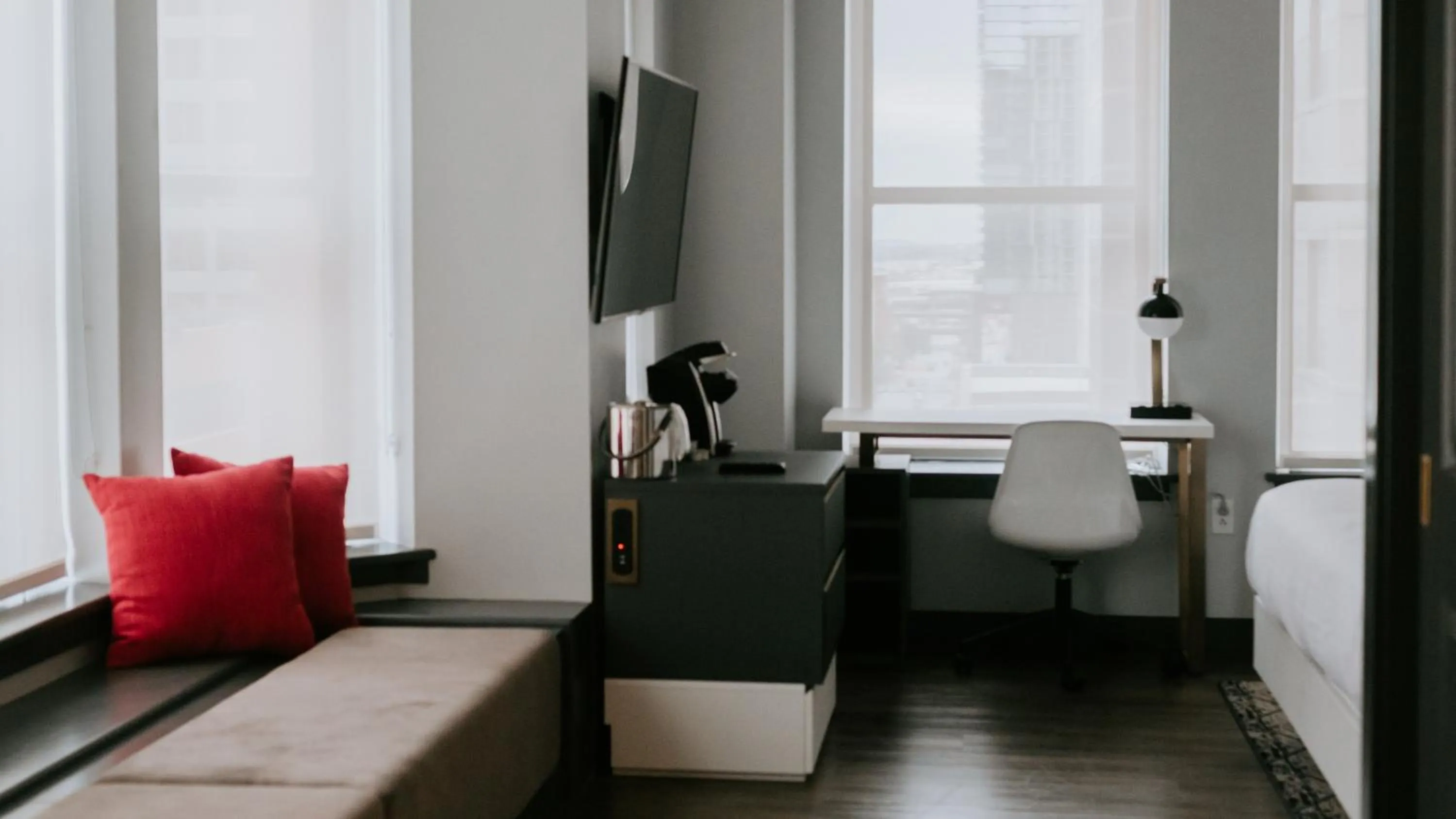 Bedroom in Hotel Indigo - St. Louis - Downtown by IHG