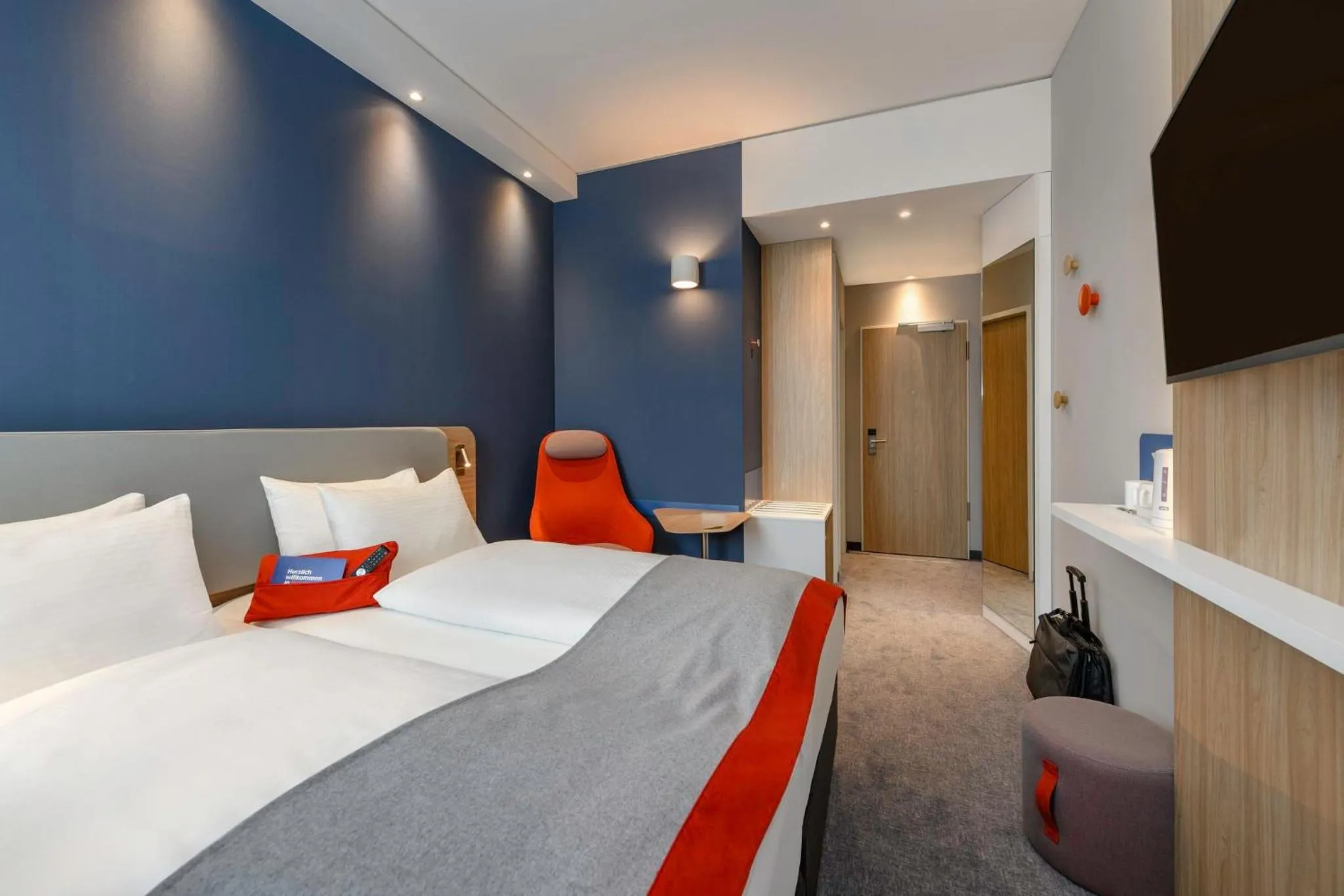 Photo of the whole room, Bed in Holiday Inn Express - Regensburg by IHG