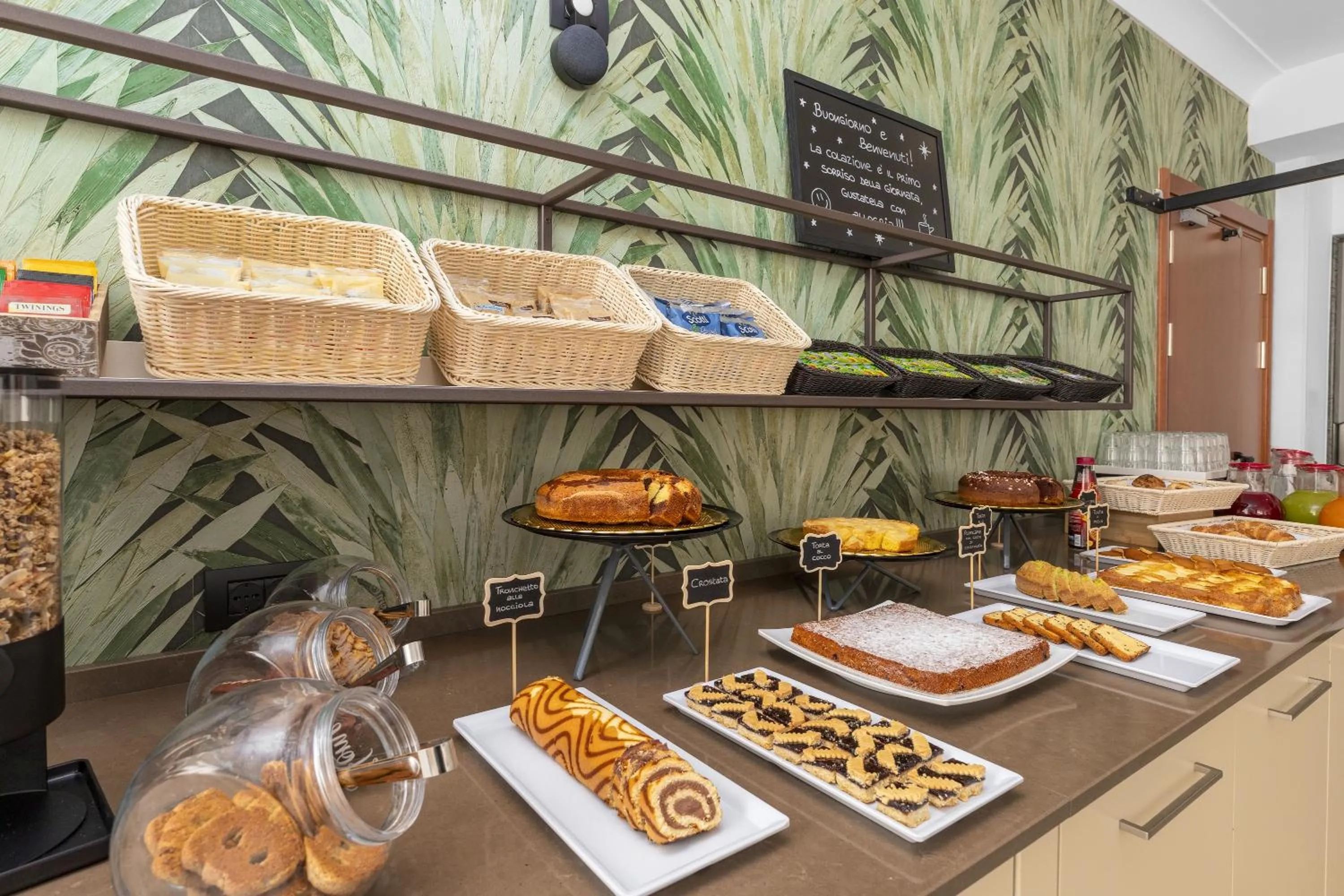 Breakfast in Hotel Bridge