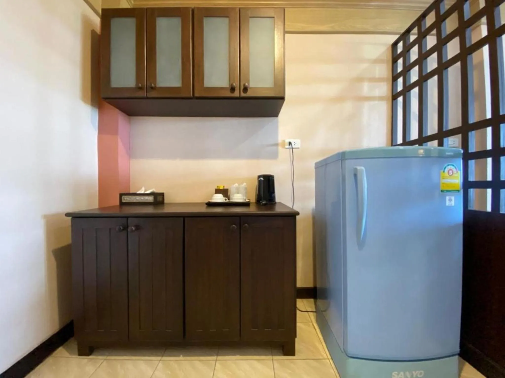 oven in Baan Kongdee Sunset Resort Kata