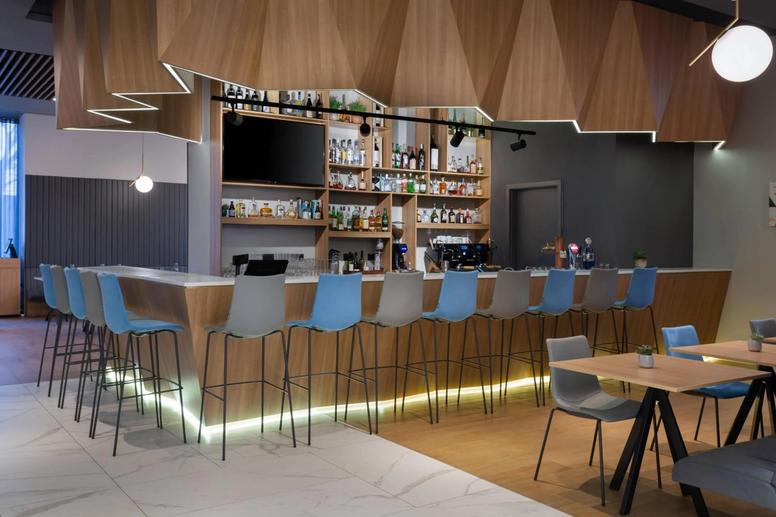 Lobby or reception in Courtyard by Marriott Bucharest Floreasca