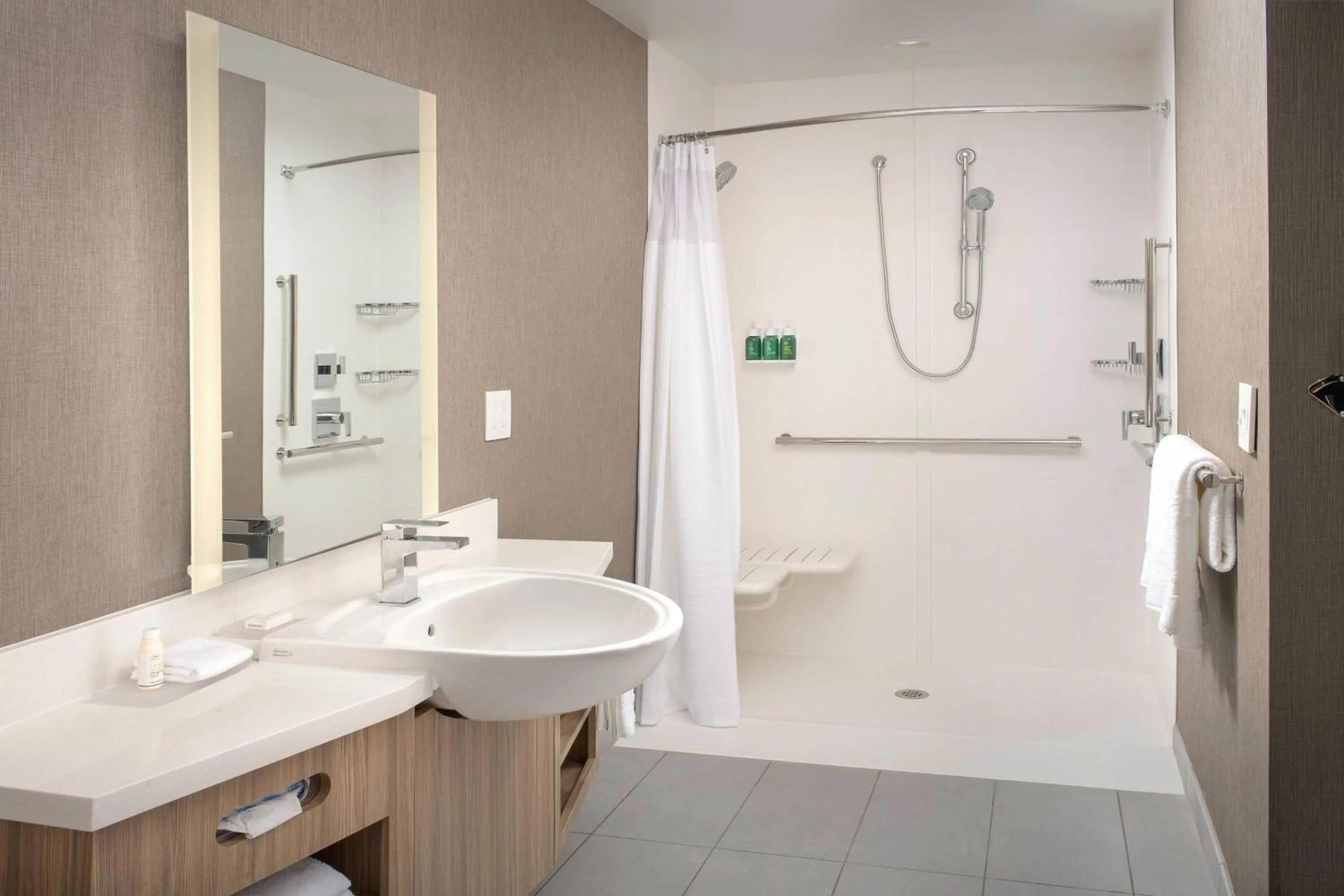 Bathroom in SpringHill Suites by Marriott Loveland Fort Collins/Windsor