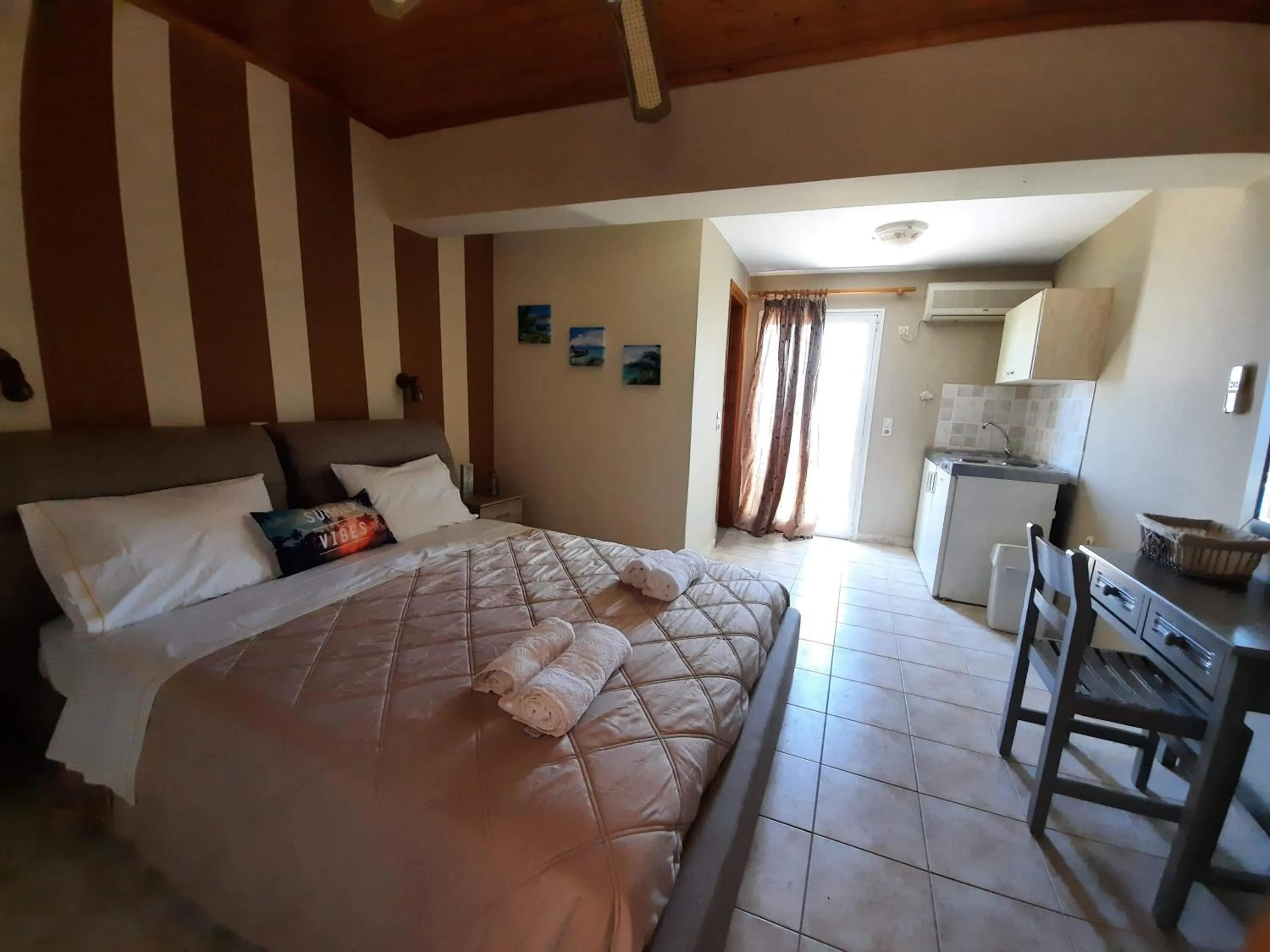 Bedroom, Bed in Marinos Studios at Lourdata village