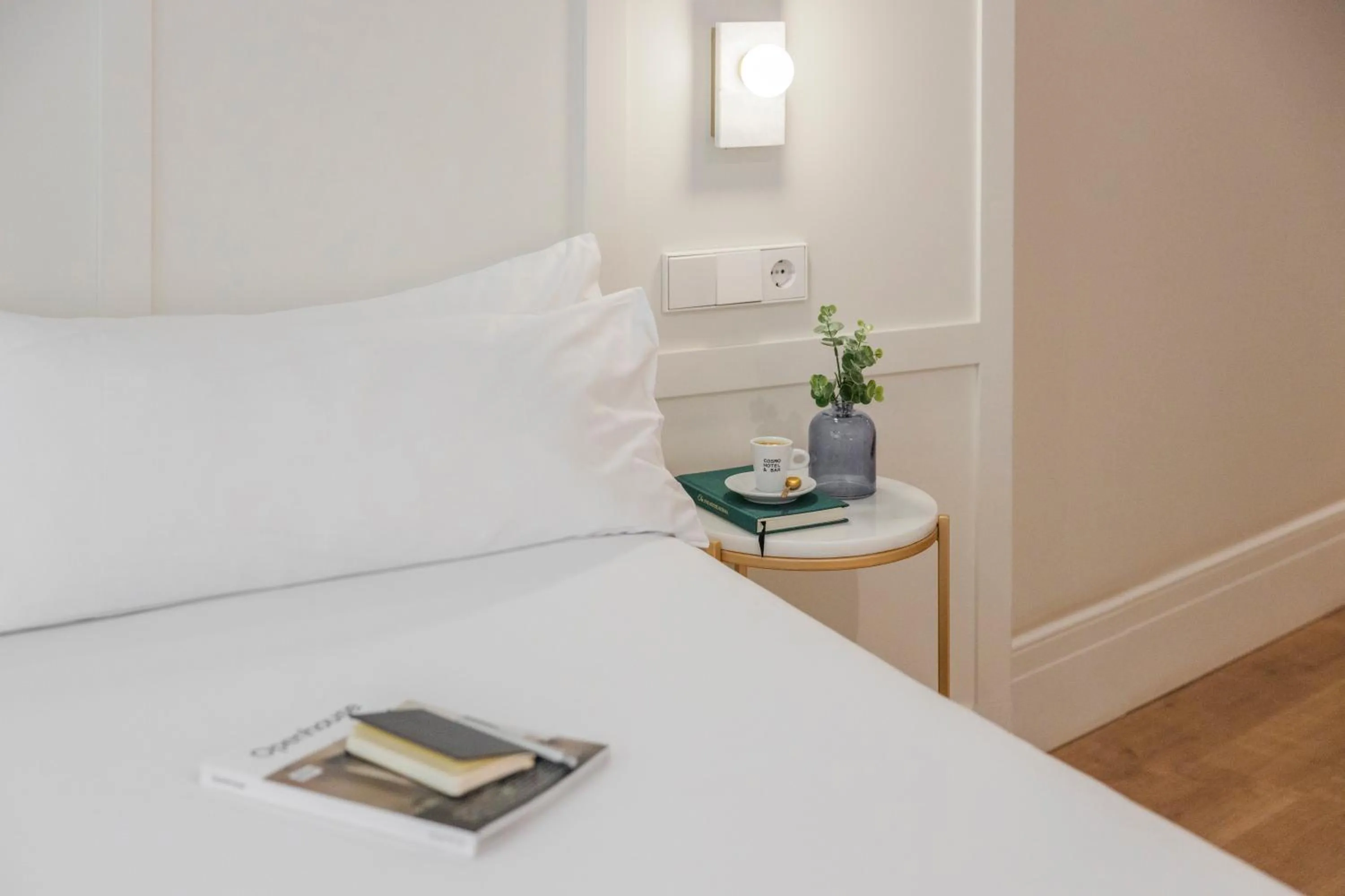 Bed in Room Mate Cosmo - City Centre, Valencia