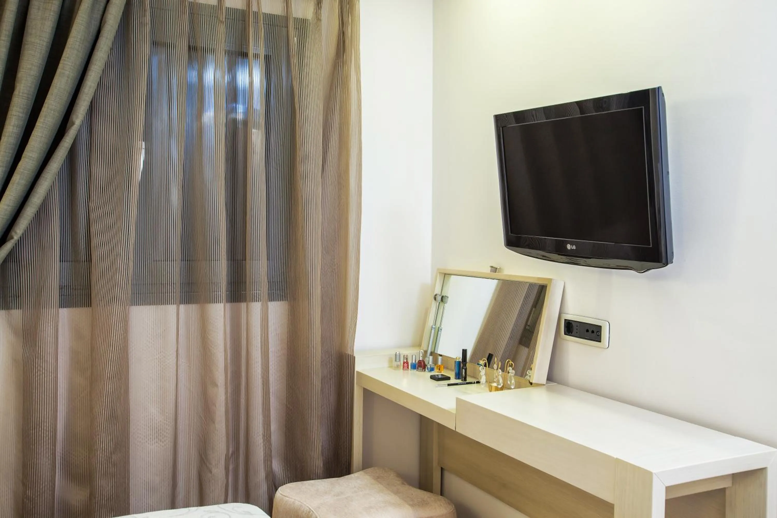 TV and multimedia in Core Hotel