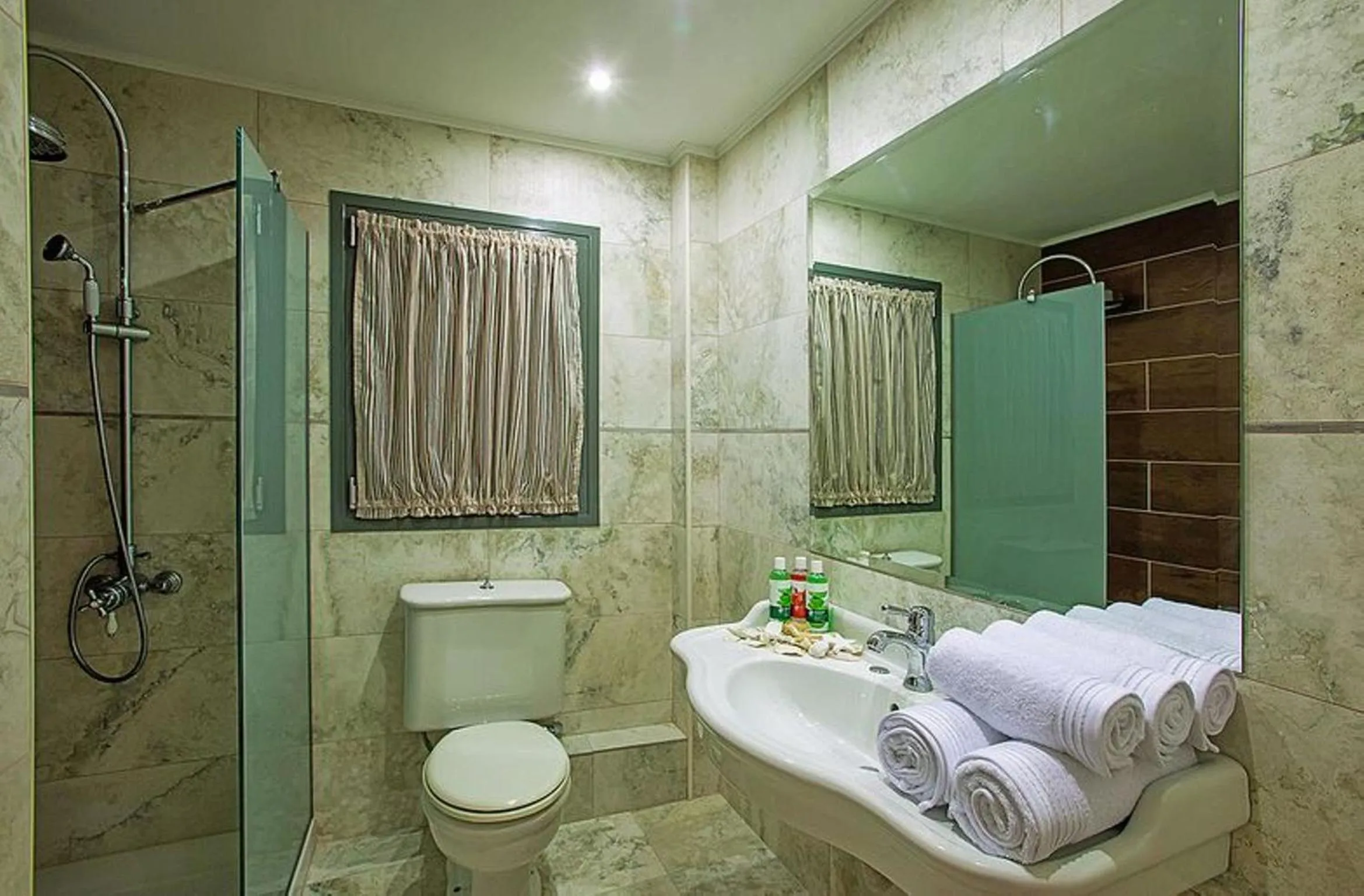 Bathroom in Core Hotel