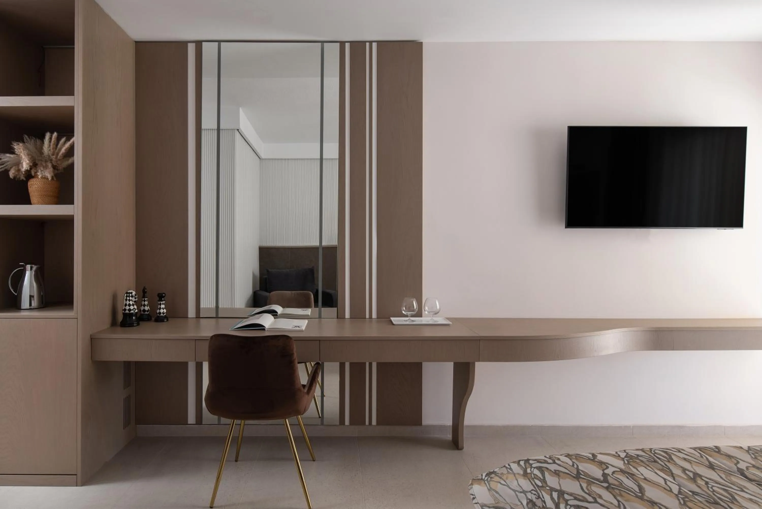 TV and multimedia in Core Hotel