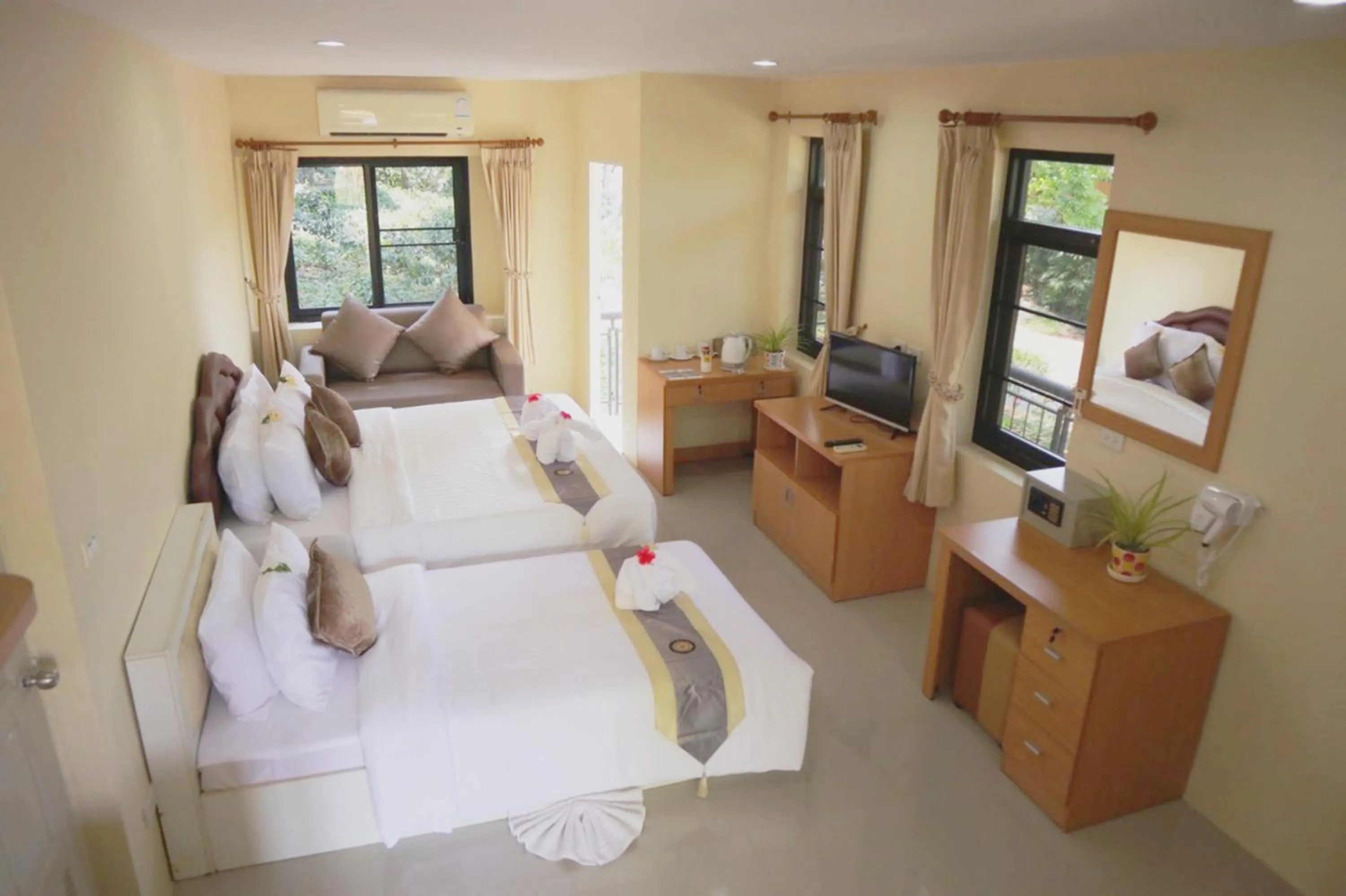 Bed in ChiangRai Lake Hill