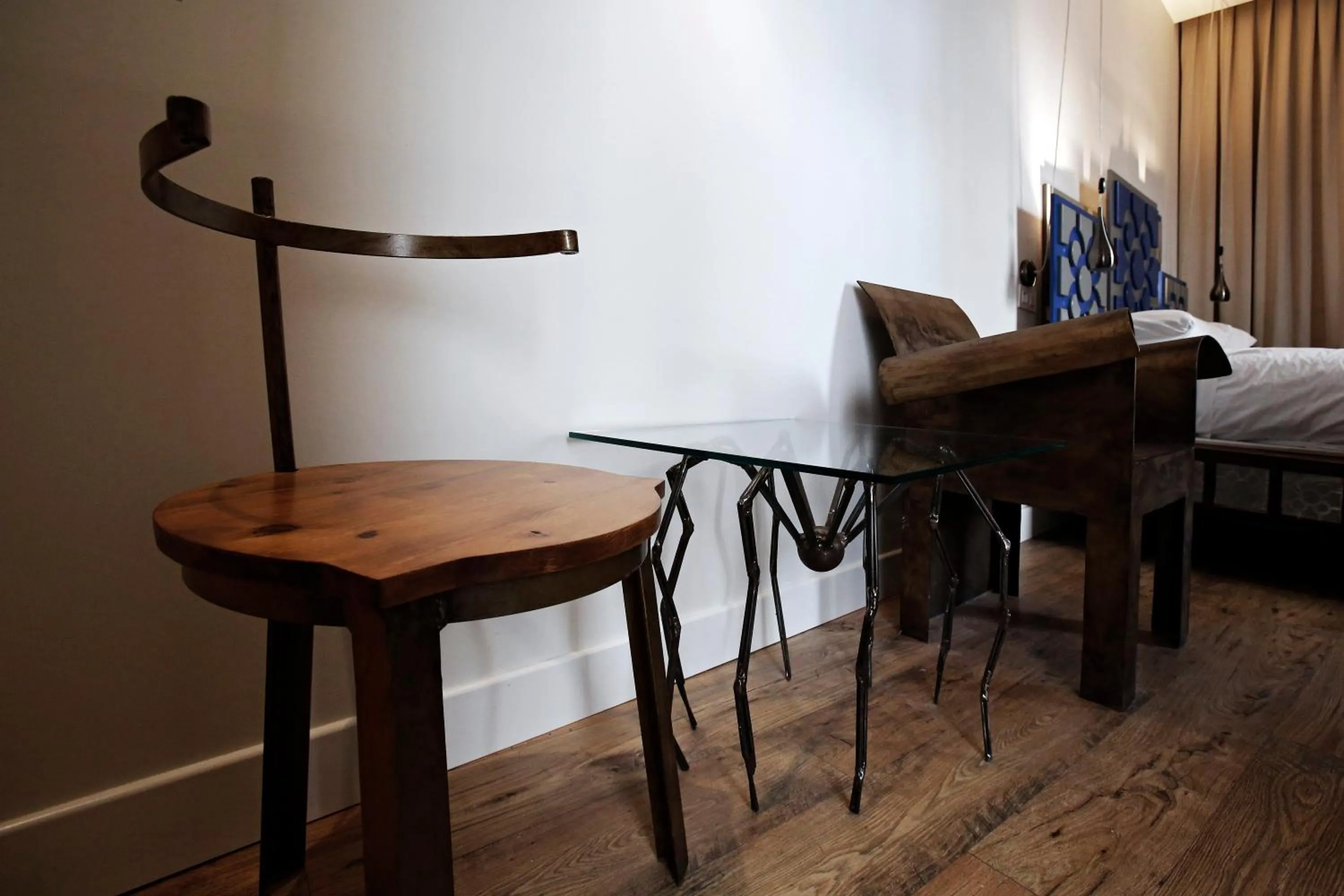 Photo of the whole room, Bed in Pensión Basque Boutique