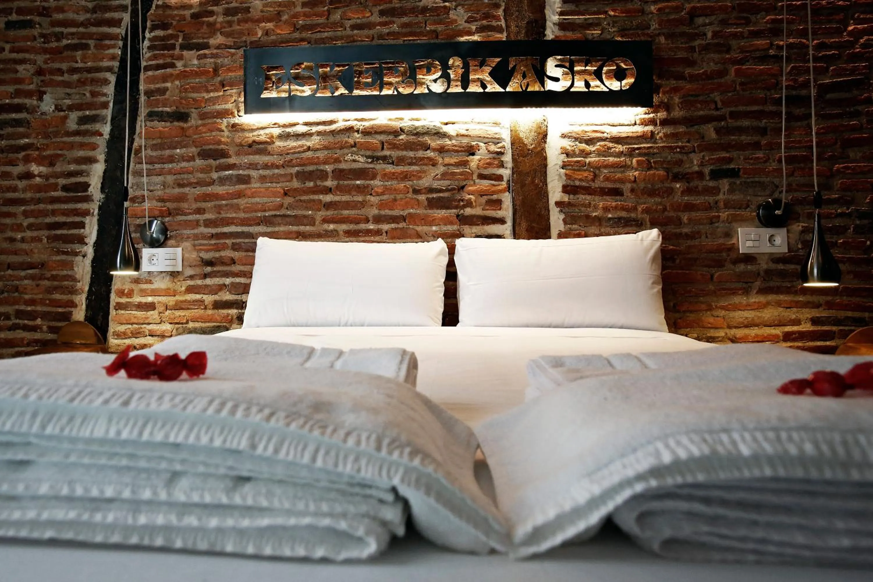 Bed in Pensión Basque Boutique